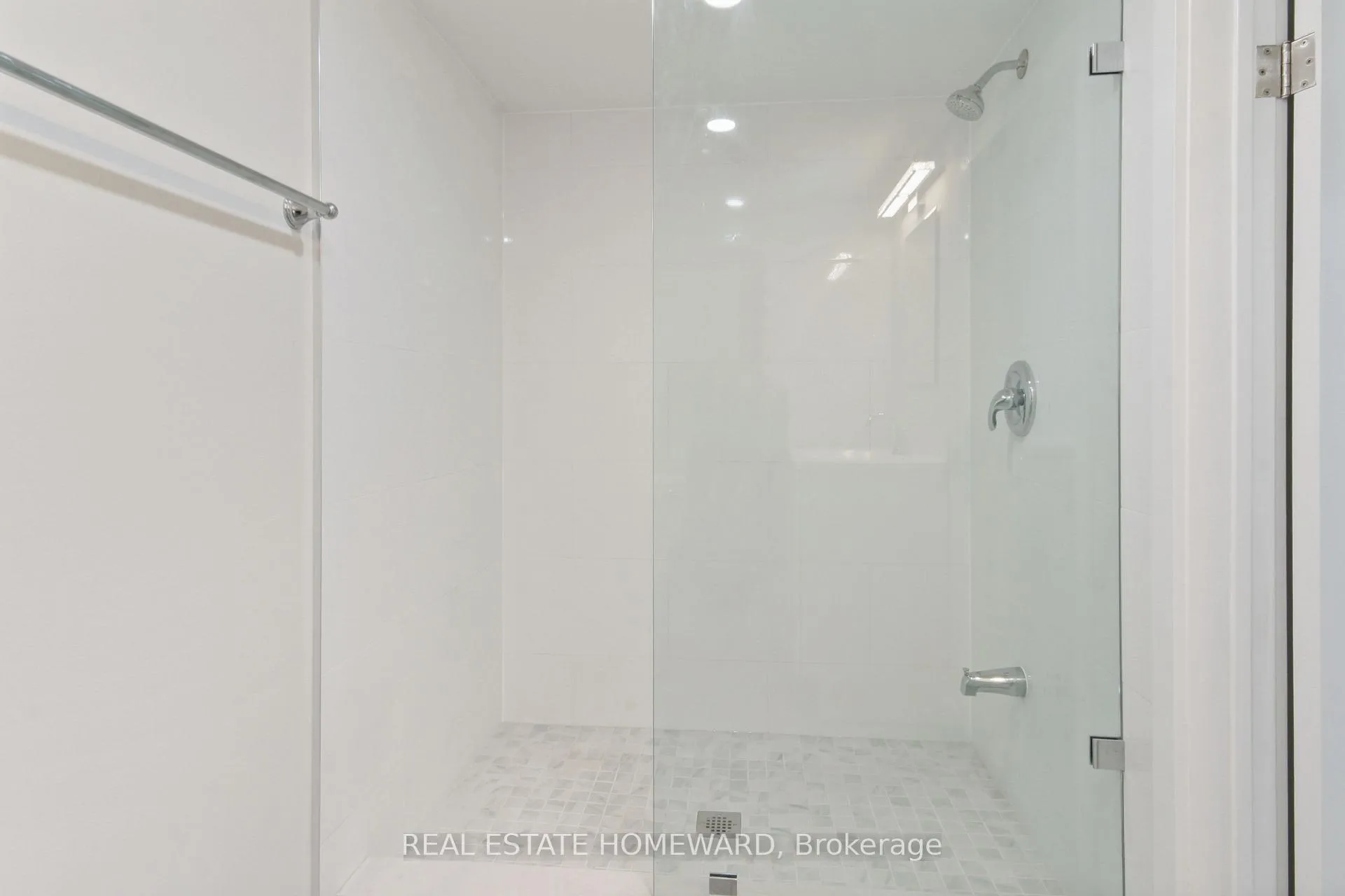 Photo 7 of Unit Lower, 486 Delaware Avenue, Toronto, Dovercourt-Wallace Emerson-Junction — HOMEH