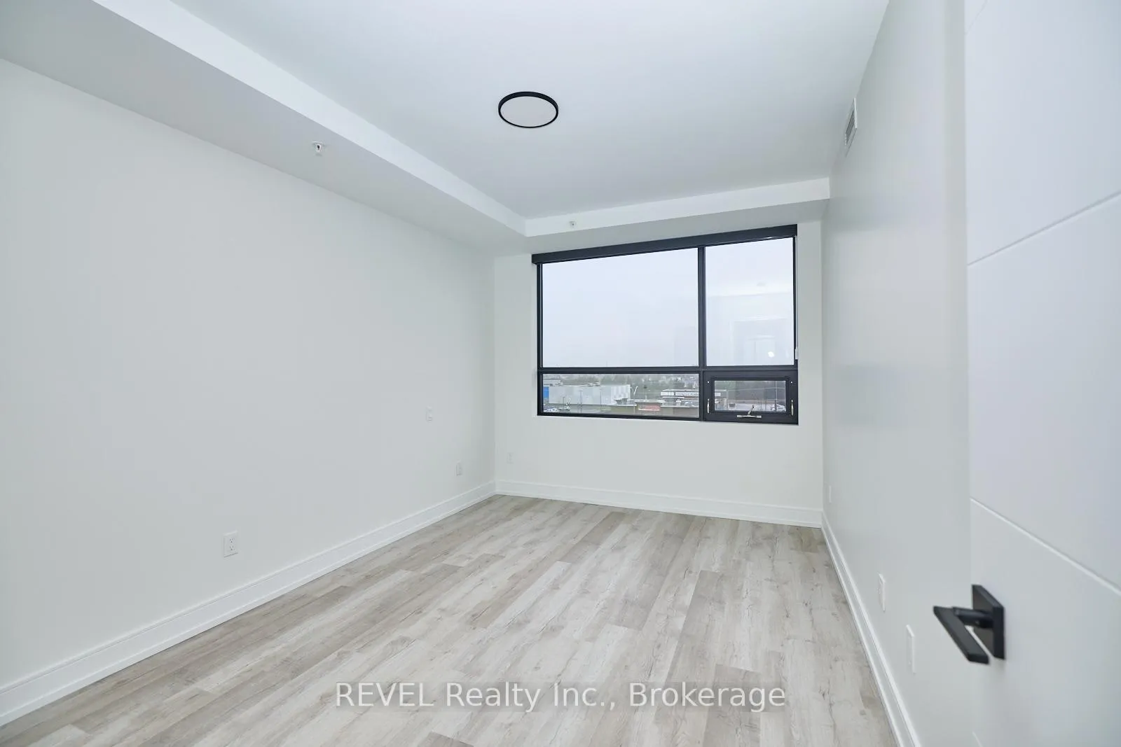 Photo 13 of Unit 503, 300B Fourth Avenue, St. Catharines, Ridley — HOMEH