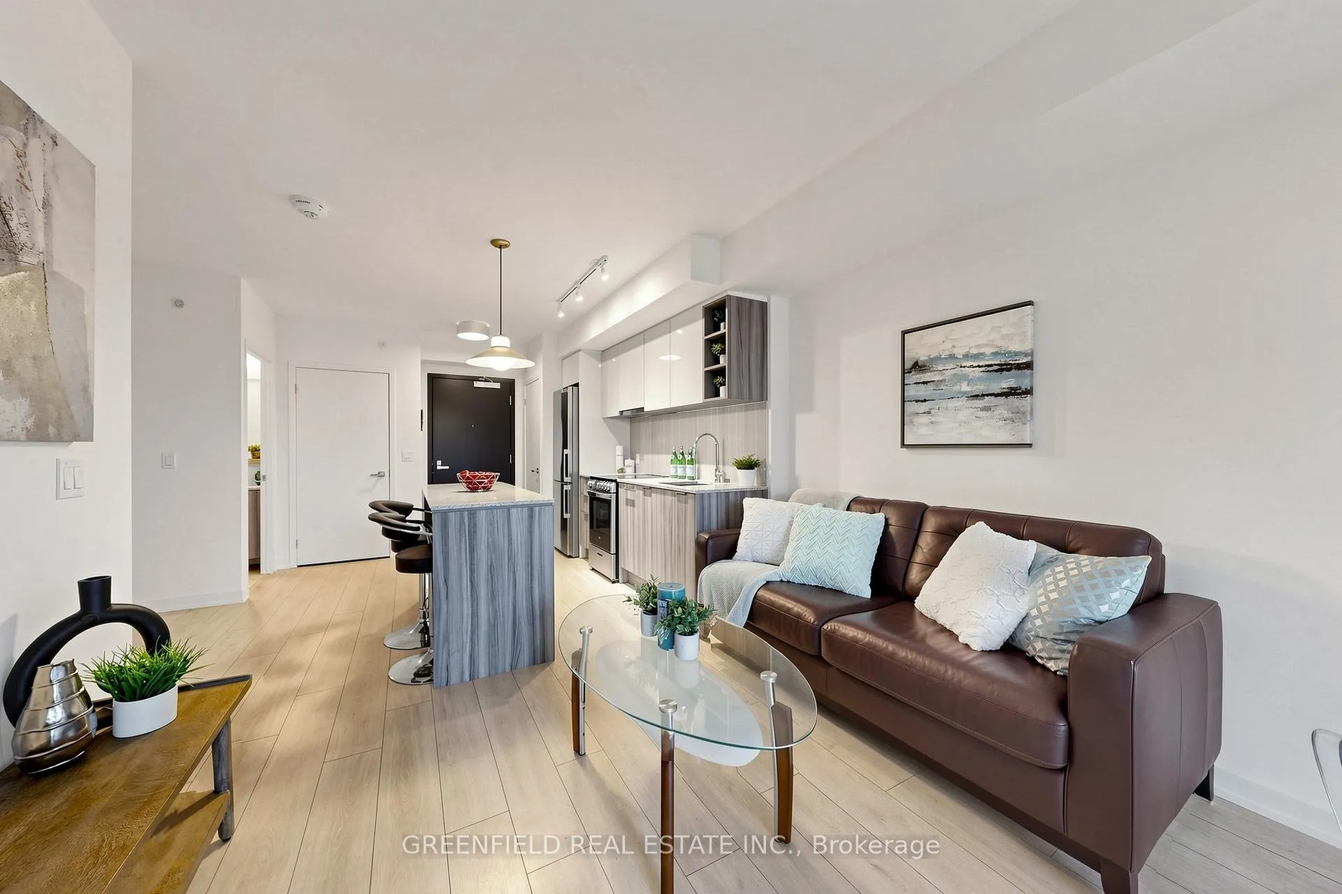 Photo 4 of Unit 333, 31 Tippett Road, North York, Clanton Park — HOMEH