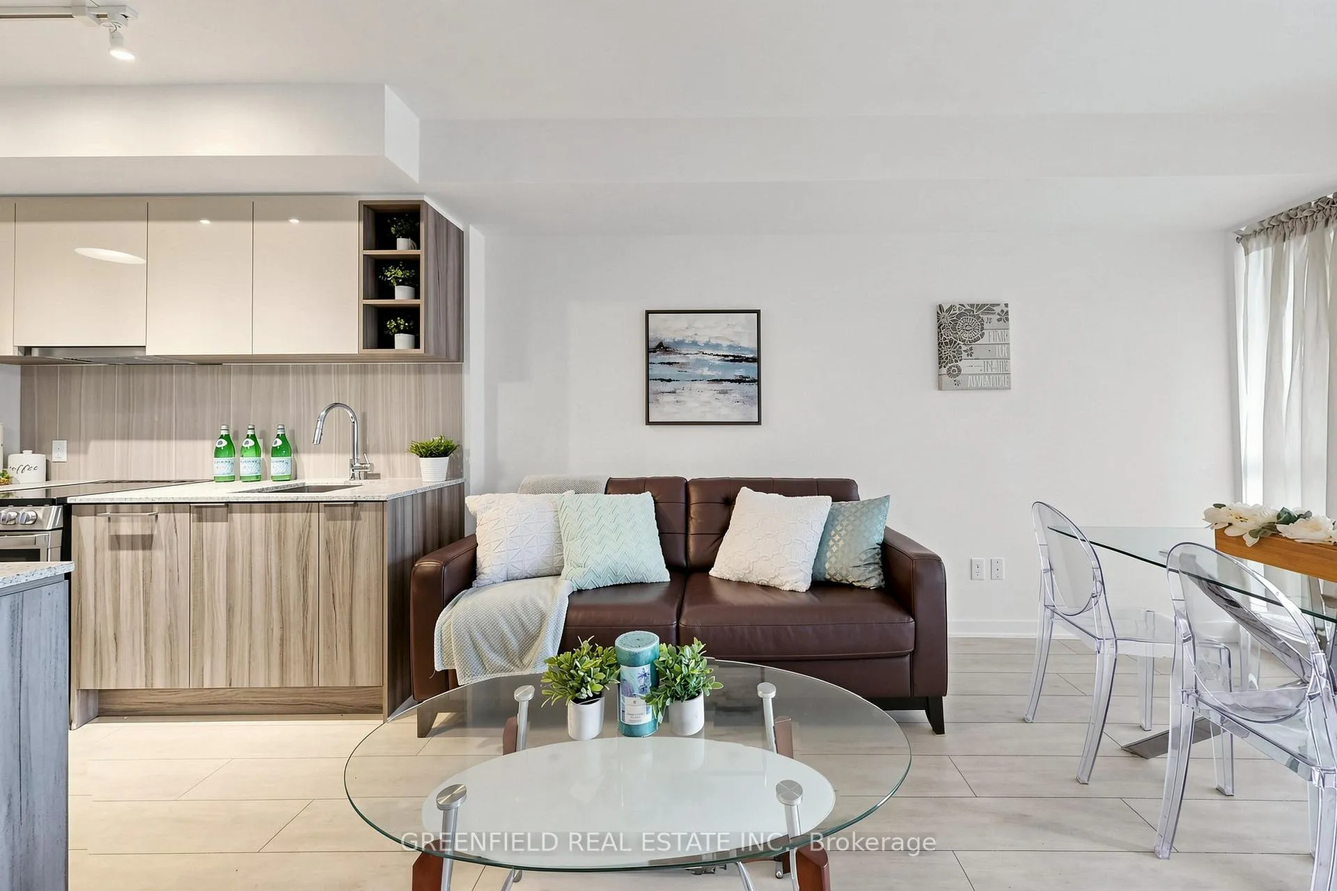 Photo 5 of Unit 333, 31 Tippett Road, North York, Clanton Park — HOMEH