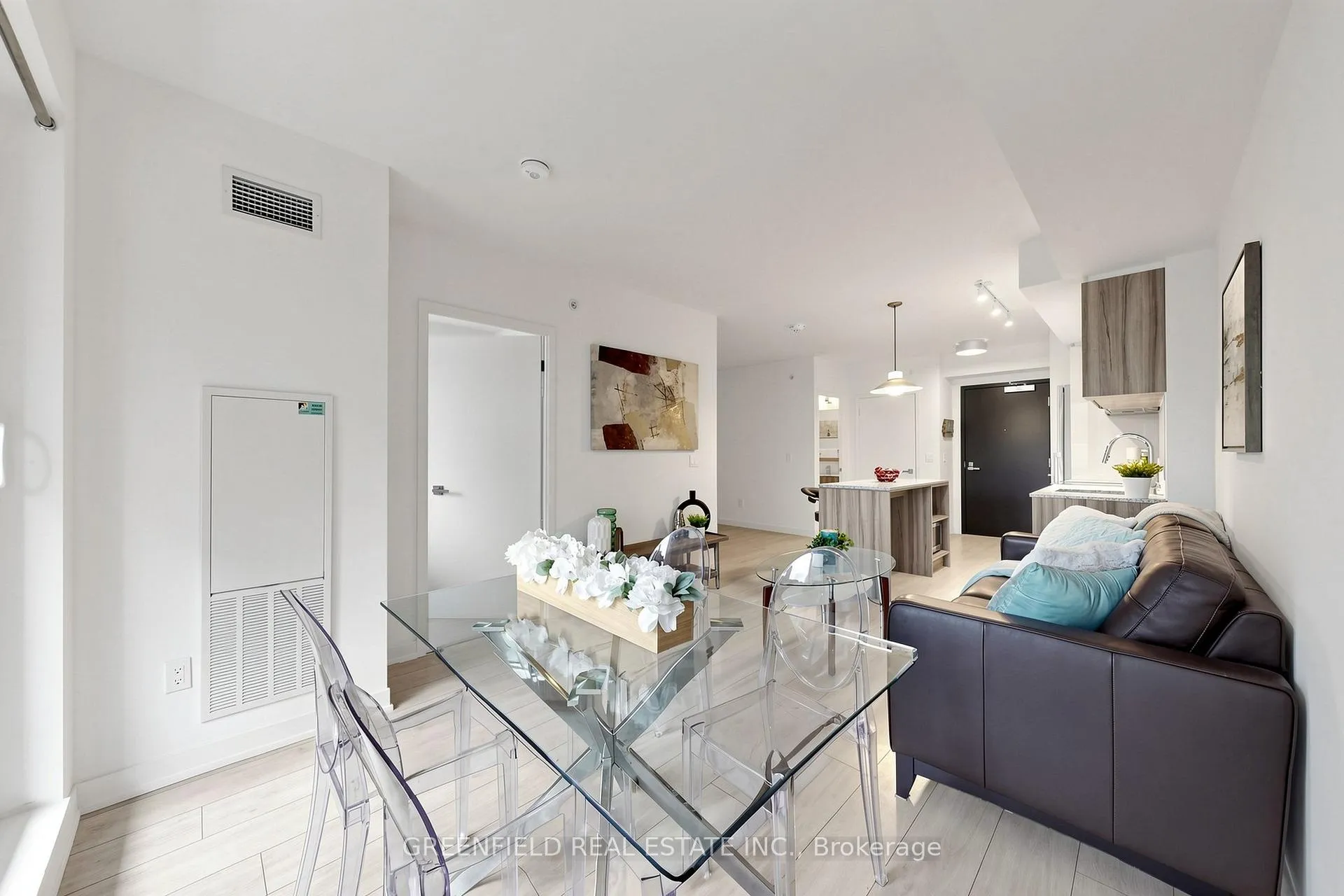 Photo 8 of Unit 333, 31 Tippett Road, North York, Clanton Park — HOMEH