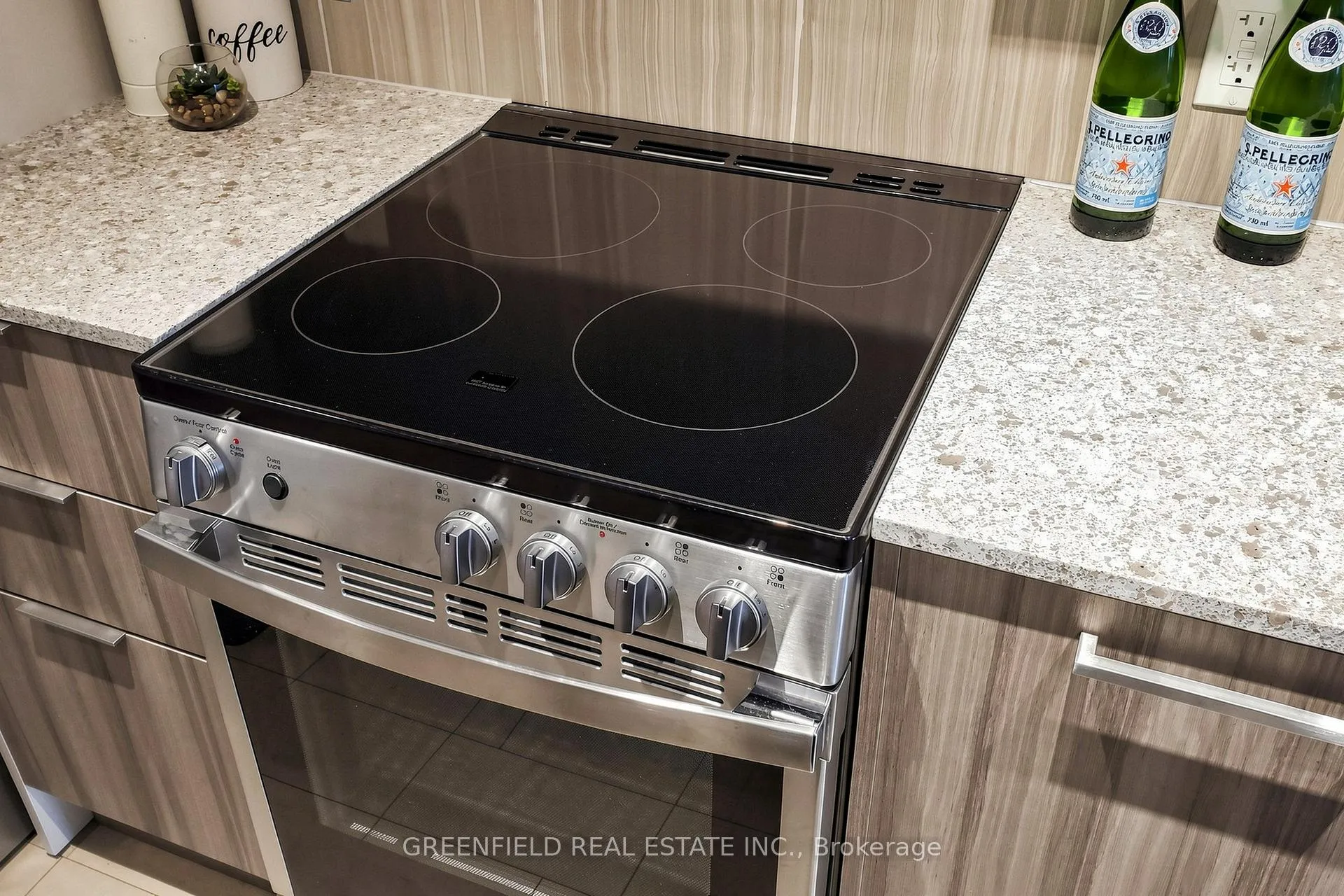 Photo 15 of Unit 333, 31 Tippett Road, North York, Clanton Park — HOMEH