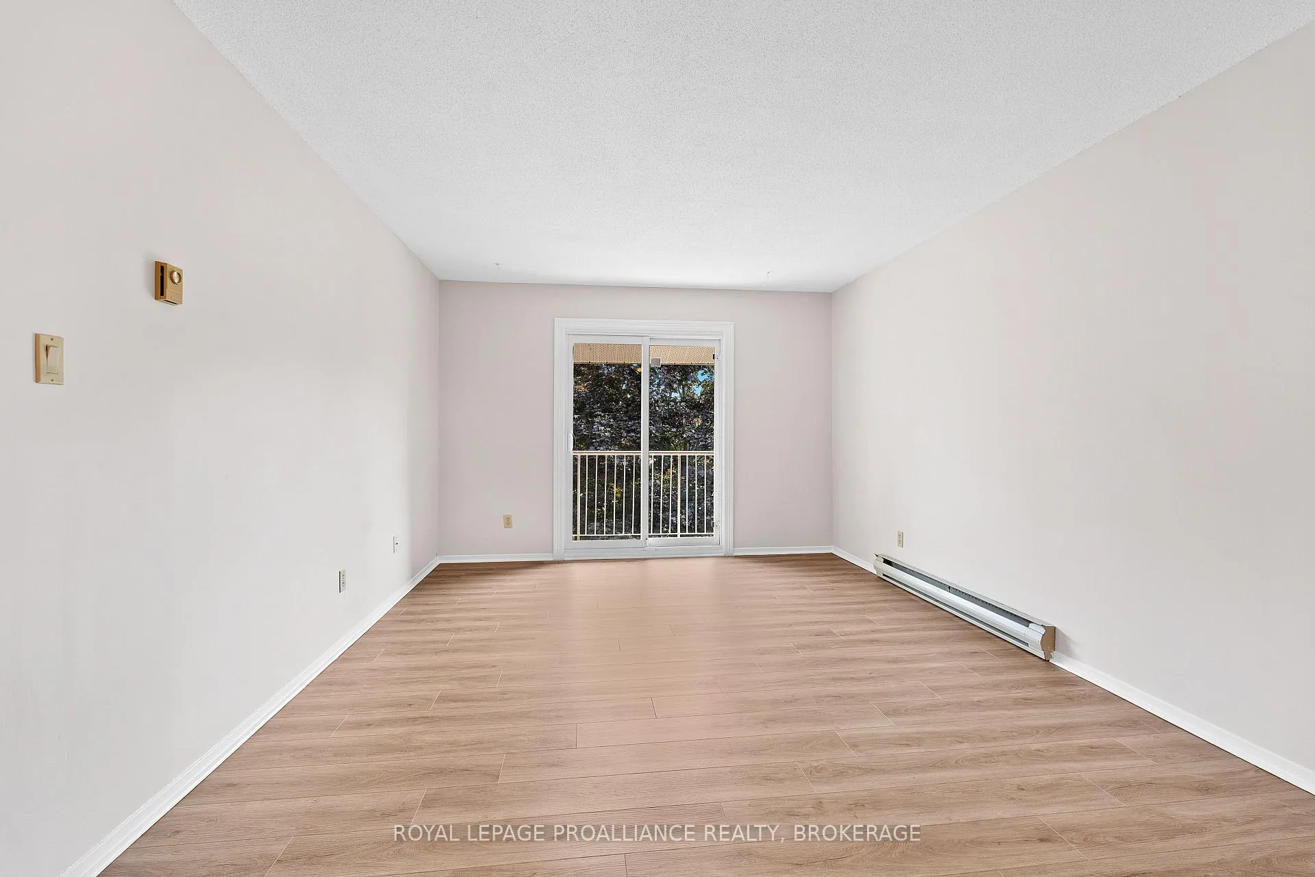Photo 10 of Unit 302, 573 Armstrong Road, Kingston, East Gardiners Rd — HOMEH