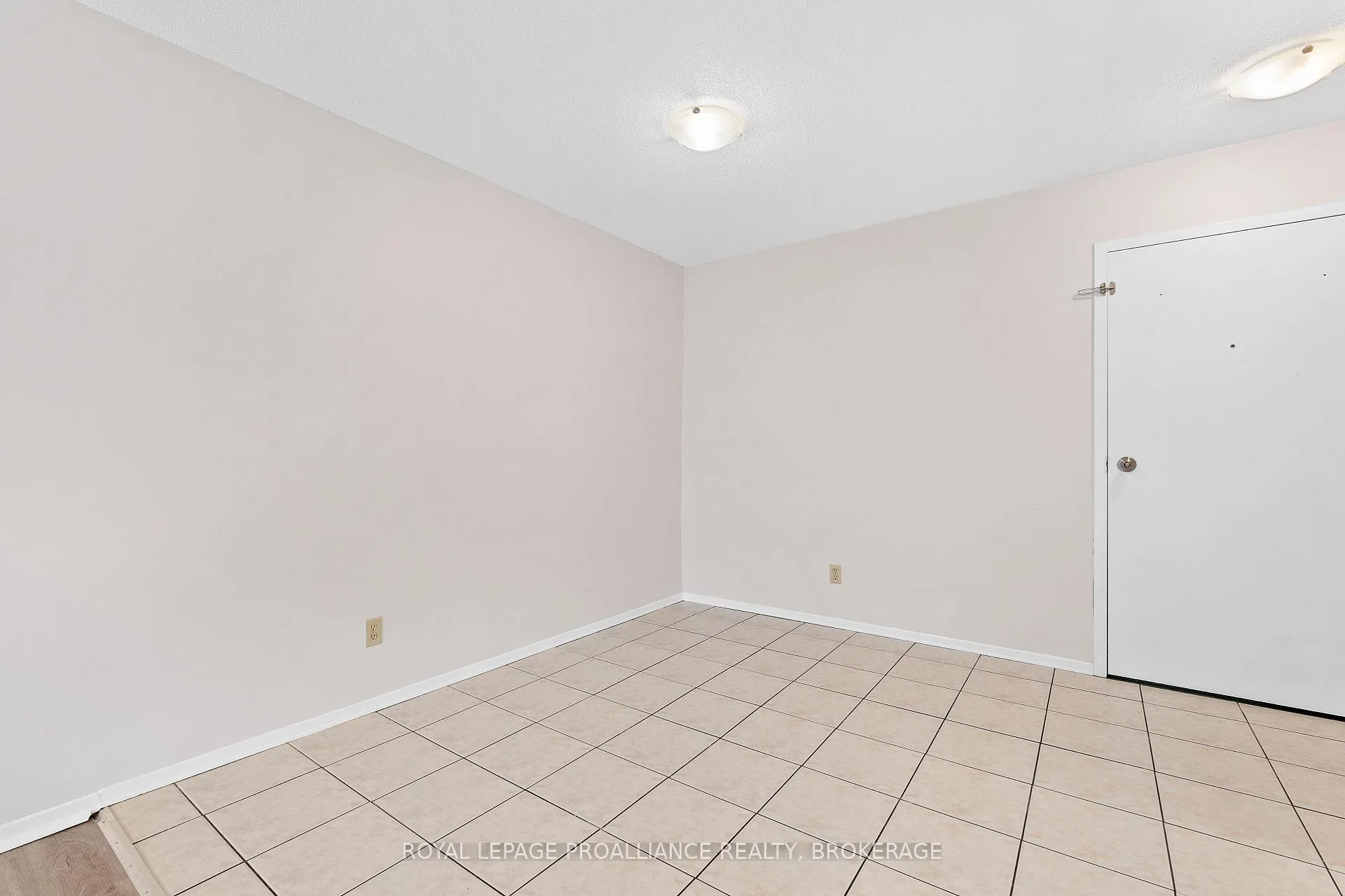 Photo 12 of Unit 302, 573 Armstrong Road, Kingston, East Gardiners Rd — HOMEH
