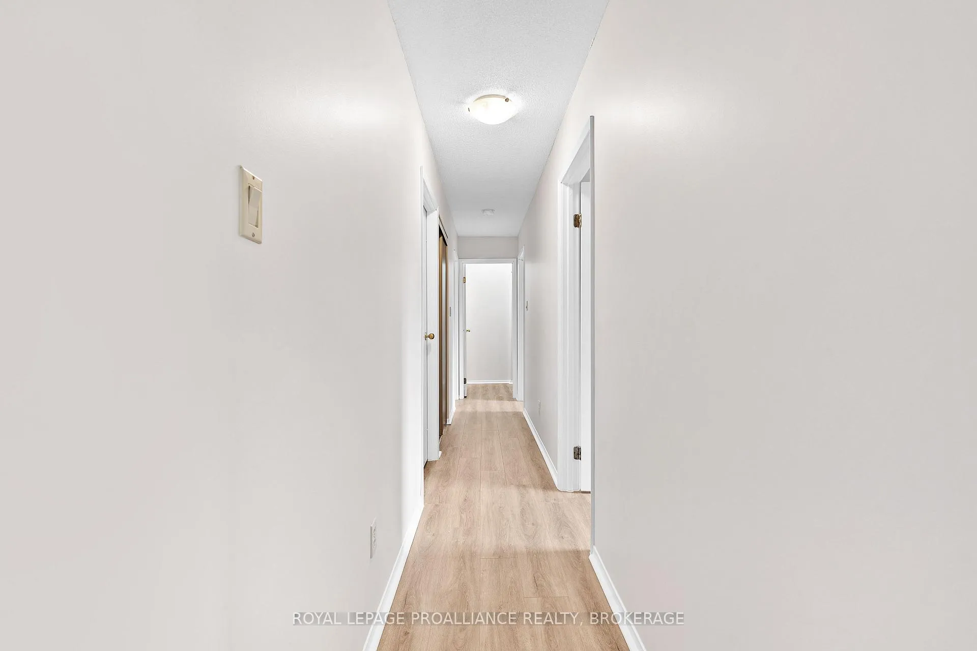 Photo 16 of Unit 302, 573 Armstrong Road, Kingston, East Gardiners Rd — HOMEH