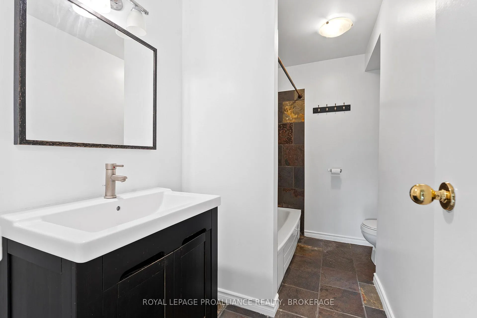 Photo 23 of Unit 302, 573 Armstrong Road, Kingston, East Gardiners Rd — HOMEH