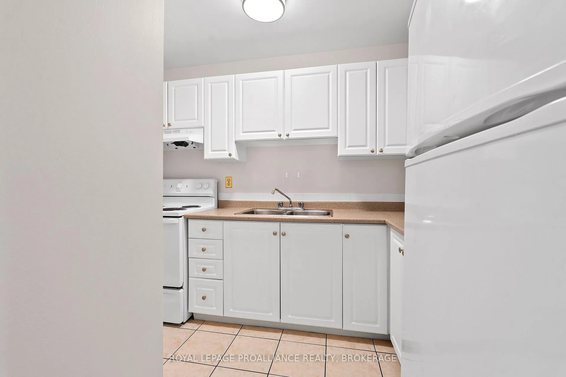 Photo 28 of Unit 302, 573 Armstrong Road, Kingston, East Gardiners Rd — HOMEH