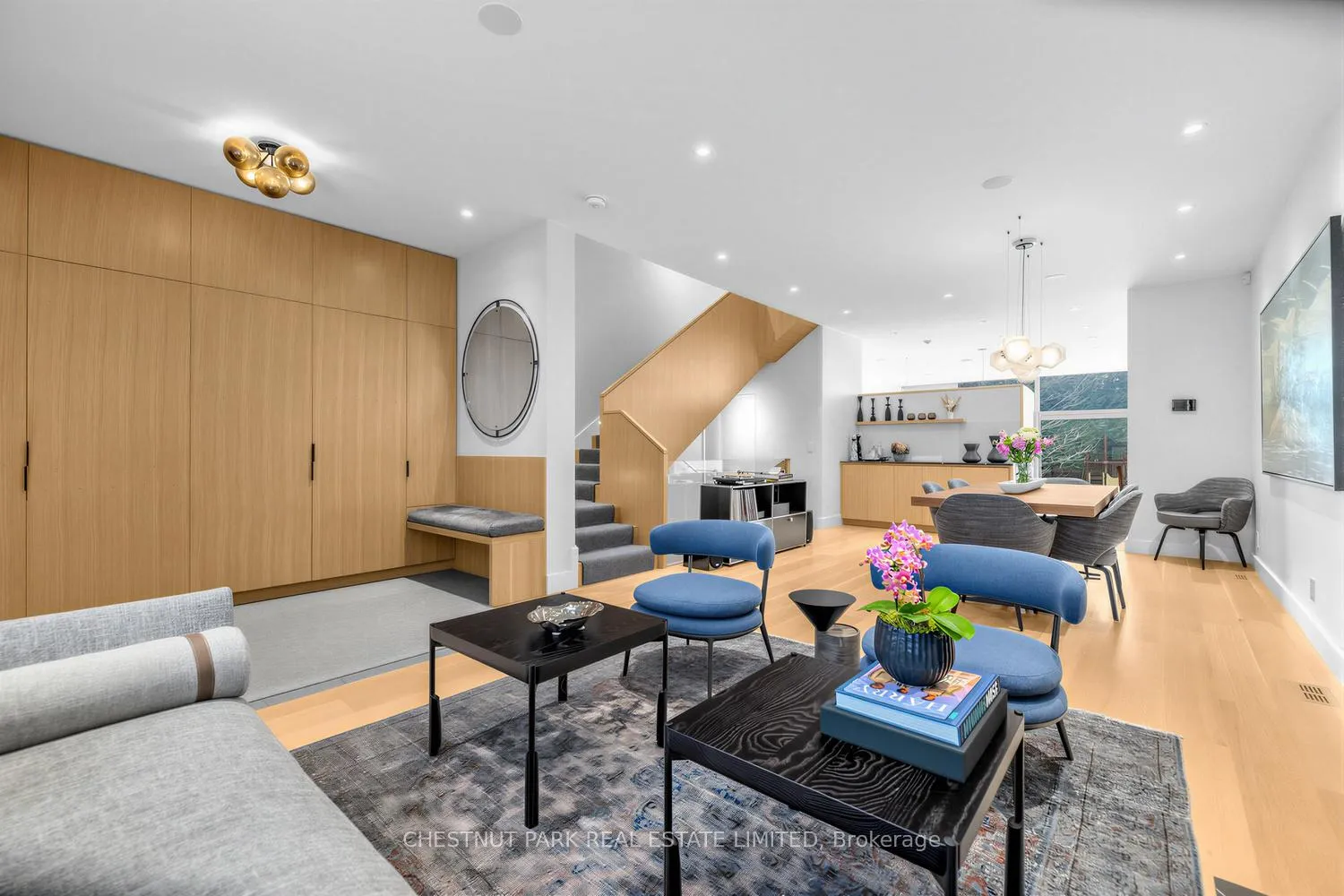 Photo 7 of 55 Farnham Avenue, Toronto, Yonge-St. Clair — HOMEH