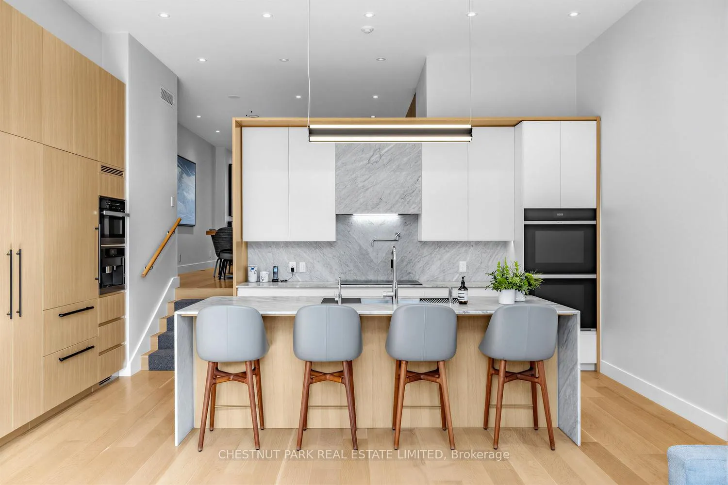 Photo 19 of 55 Farnham Avenue, Toronto, Yonge-St. Clair — HOMEH