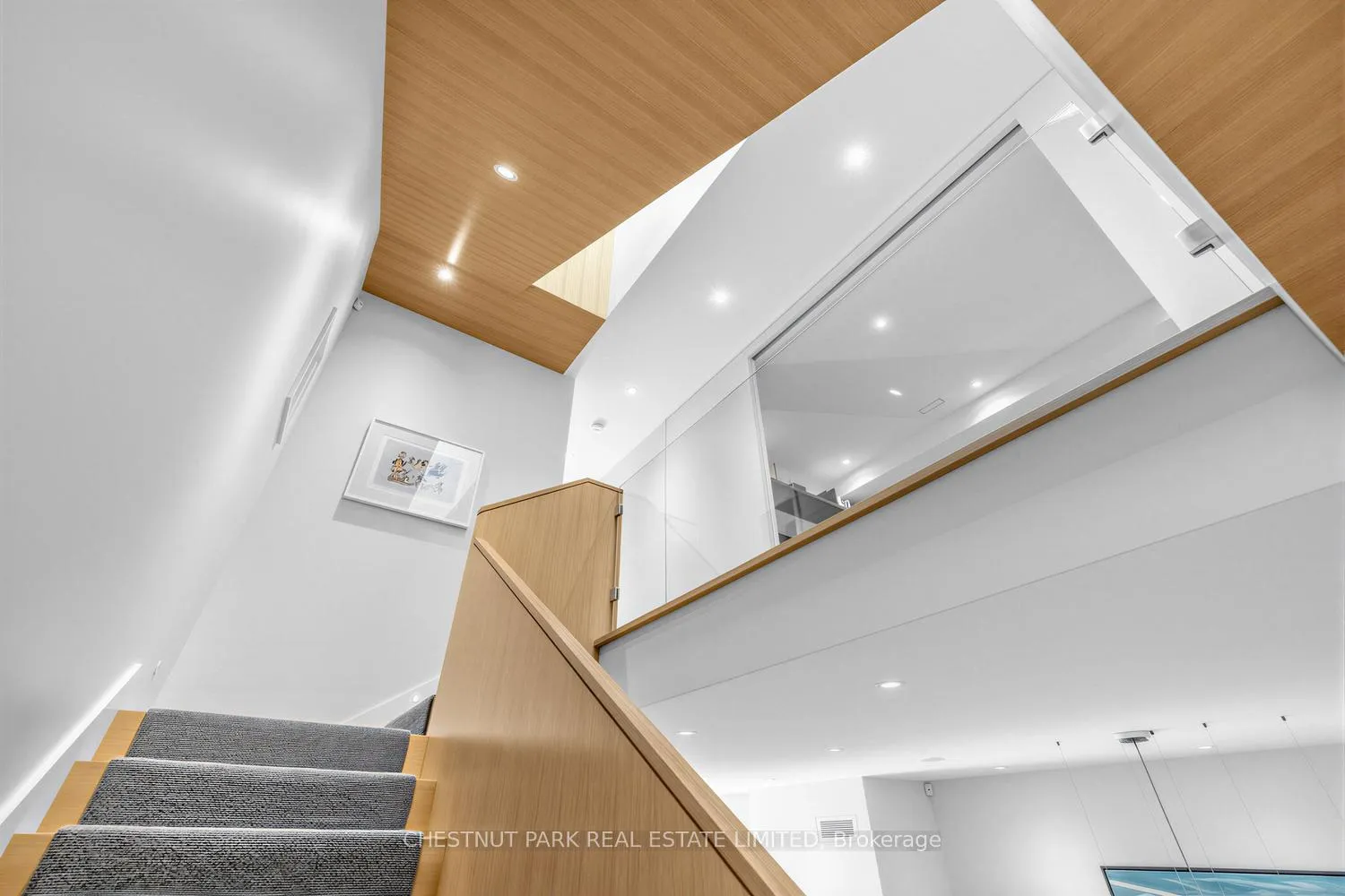 Photo 22 of 55 Farnham Avenue, Toronto, Yonge-St. Clair — HOMEH