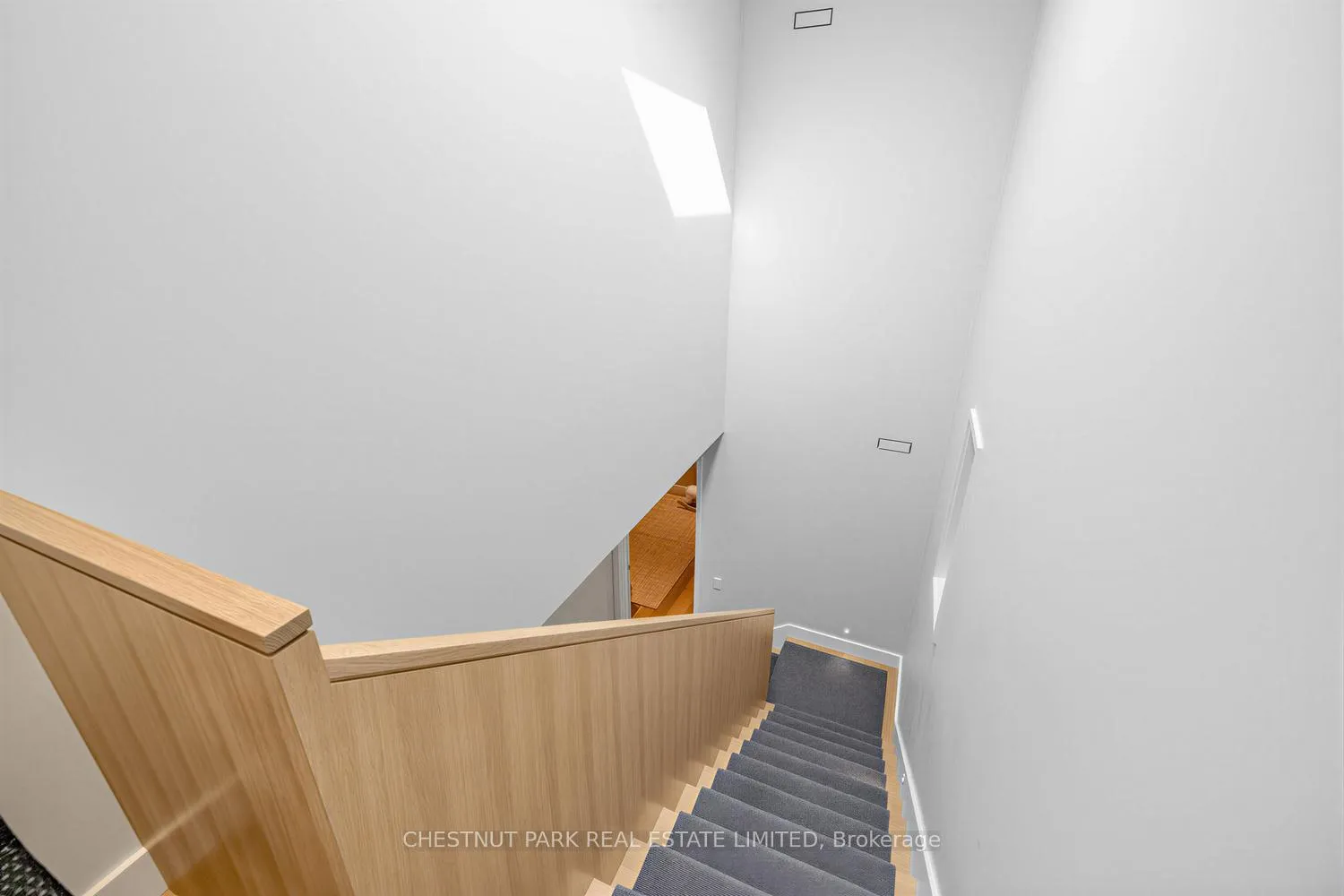 Photo 31 of 55 Farnham Avenue, Toronto, Yonge-St. Clair — HOMEH