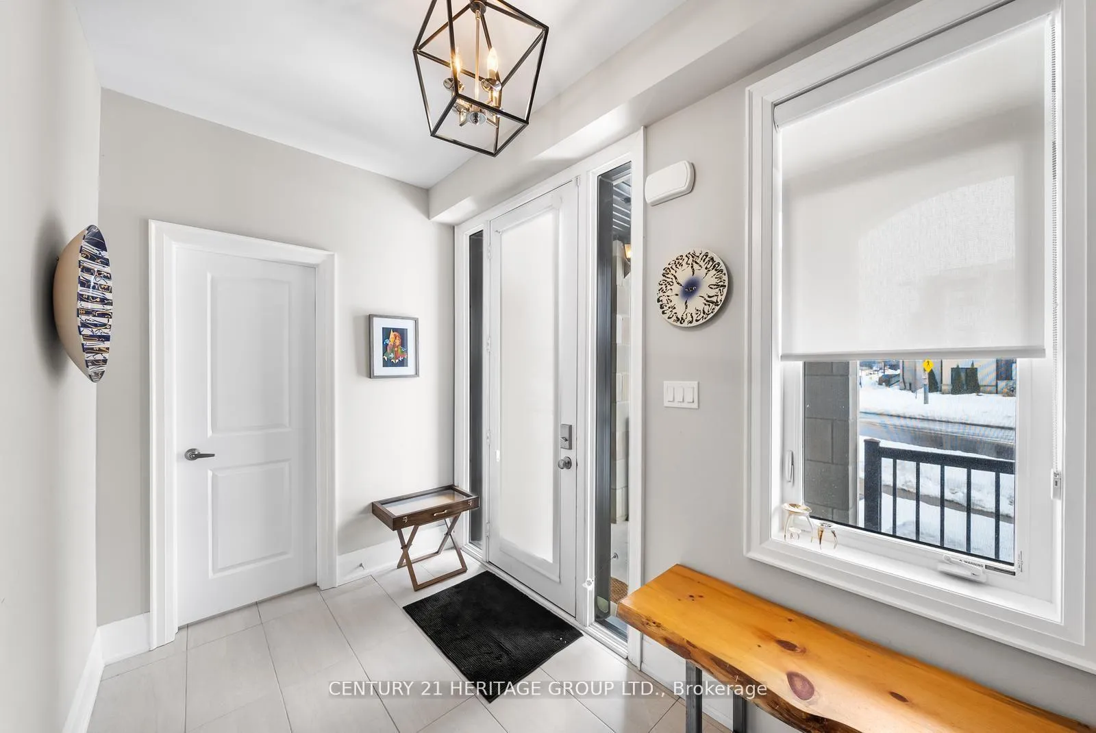 Photo 11 of 210 Arianna Crescent, Vaughan, Patterson — HOMEH