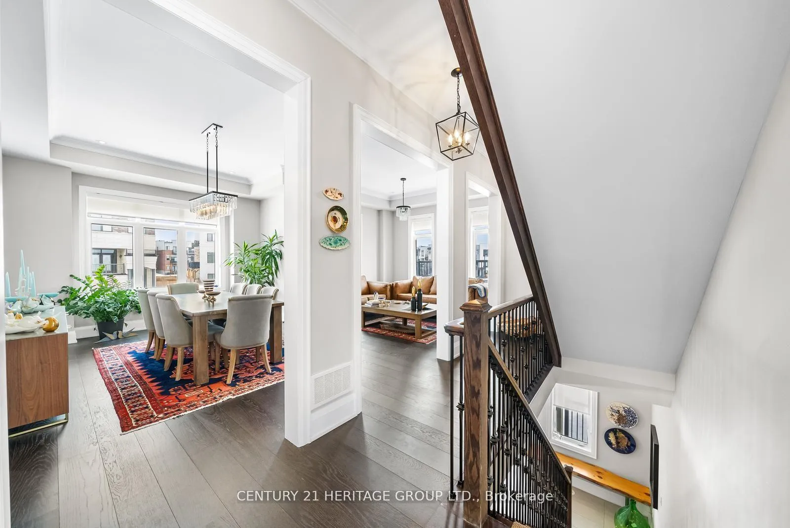 Photo 18 of 210 Arianna Crescent, Vaughan, Patterson — HOMEH