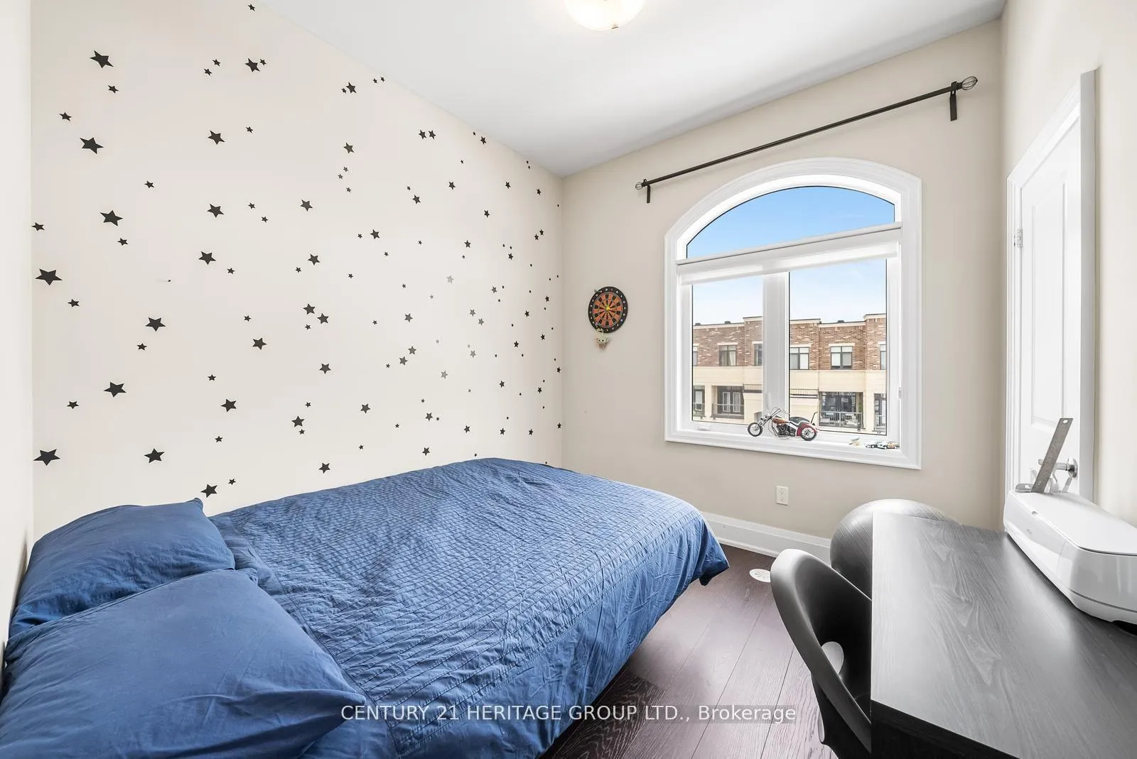Photo 32 of 210 Arianna Crescent, Vaughan, Patterson — HOMEH