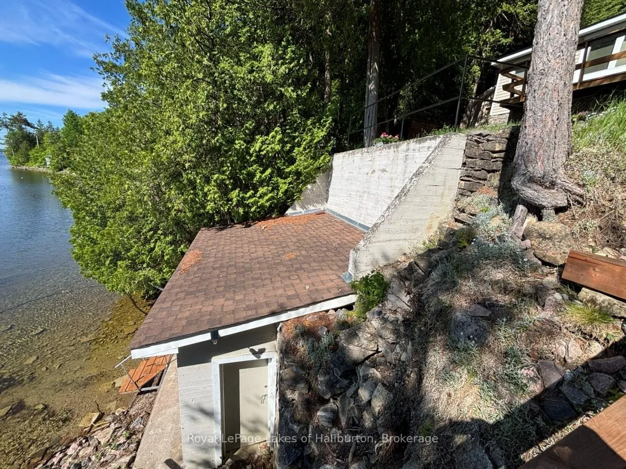 Photo 15 of 83 Sunset Beach Road, Kawartha Lakes, Laxton/Digby/Longford — HOMEH