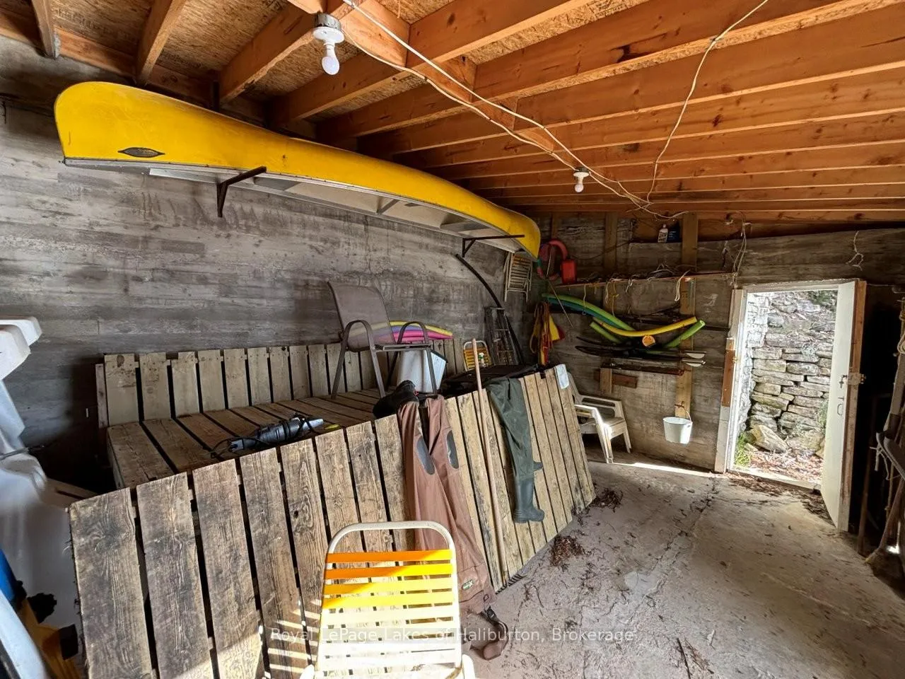 Photo 17 of 83 Sunset Beach Road, Kawartha Lakes, Laxton/Digby/Longford — HOMEH