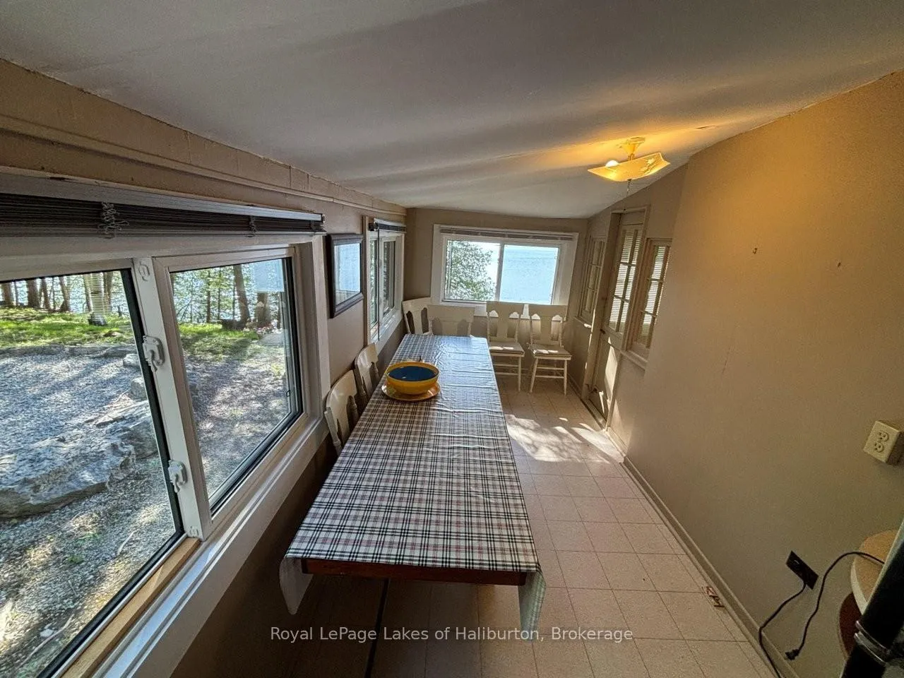 Photo 24 of 83 Sunset Beach Road, Kawartha Lakes, Laxton/Digby/Longford — HOMEH