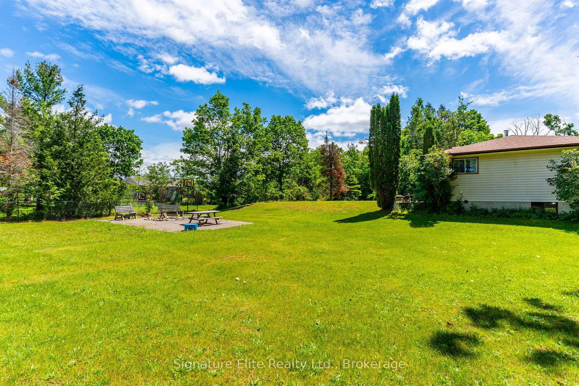 Photo 63 of 20 Camelot Place, Kawartha Lakes, Bexley — HOMEH