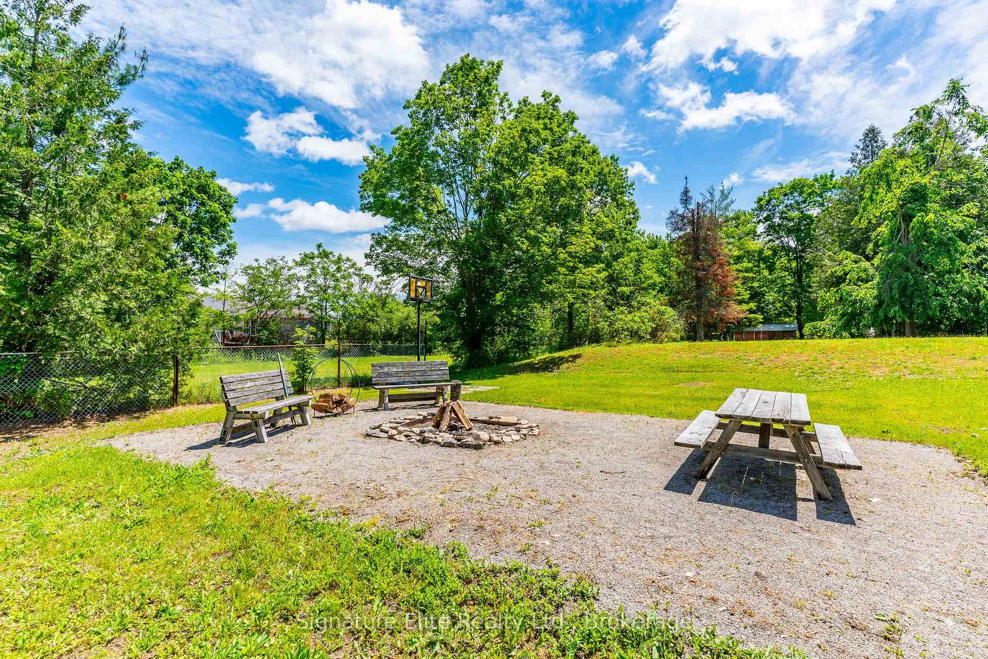Photo 64 of 20 Camelot Place, Kawartha Lakes, Bexley — HOMEH