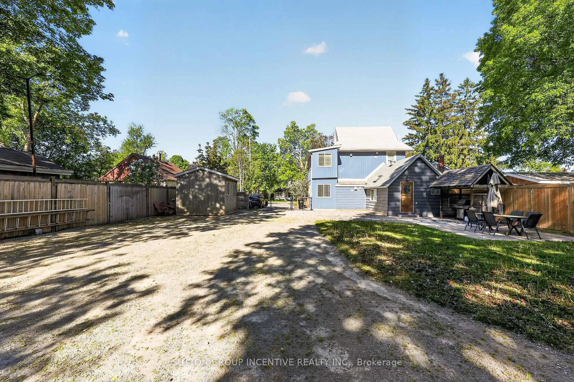 Photo 8 of 48 Alfred Street, Barrie, City Centre — HOMEH