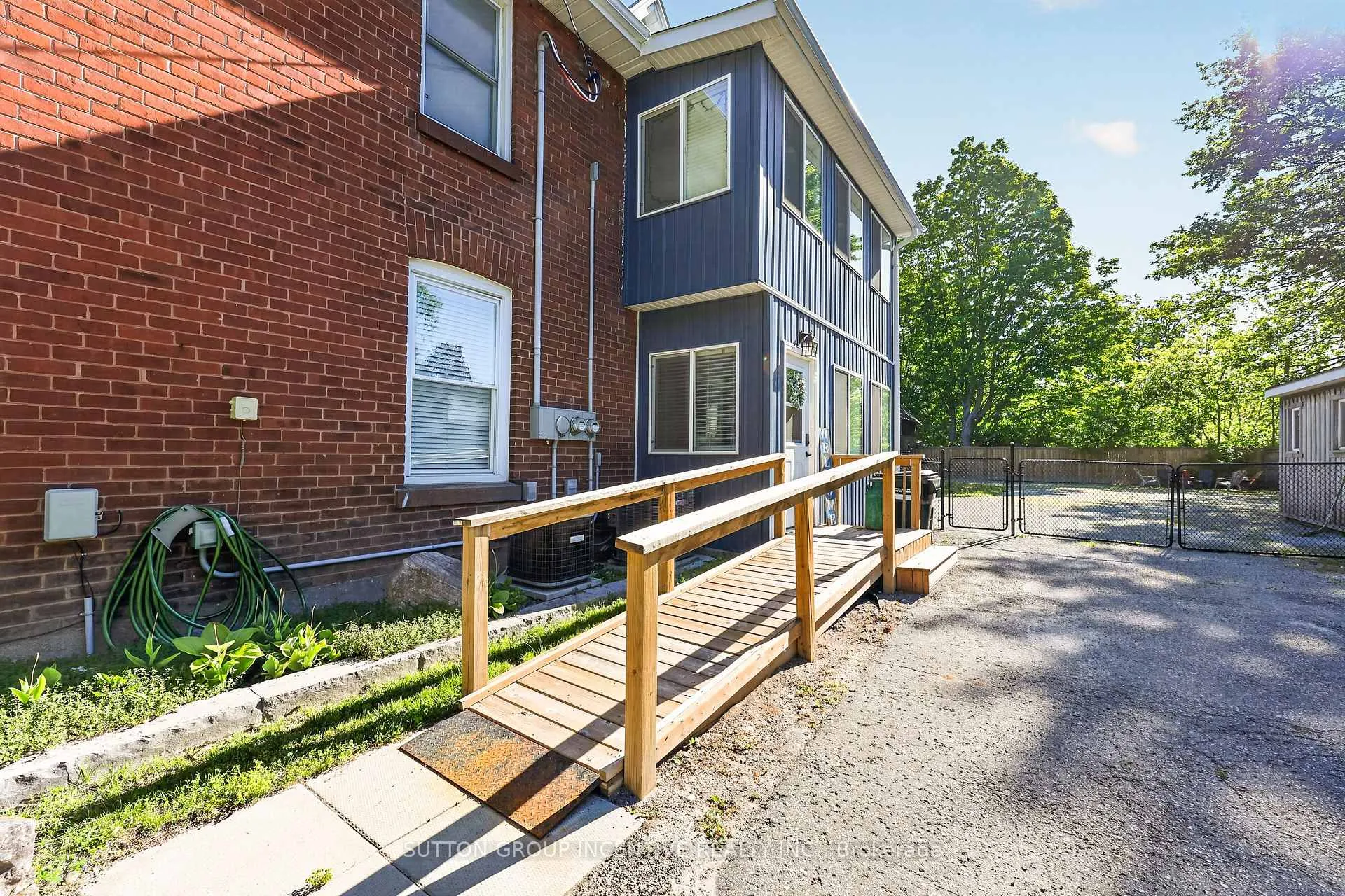 Photo 10 of 48 Alfred Street, Barrie, City Centre — HOMEH