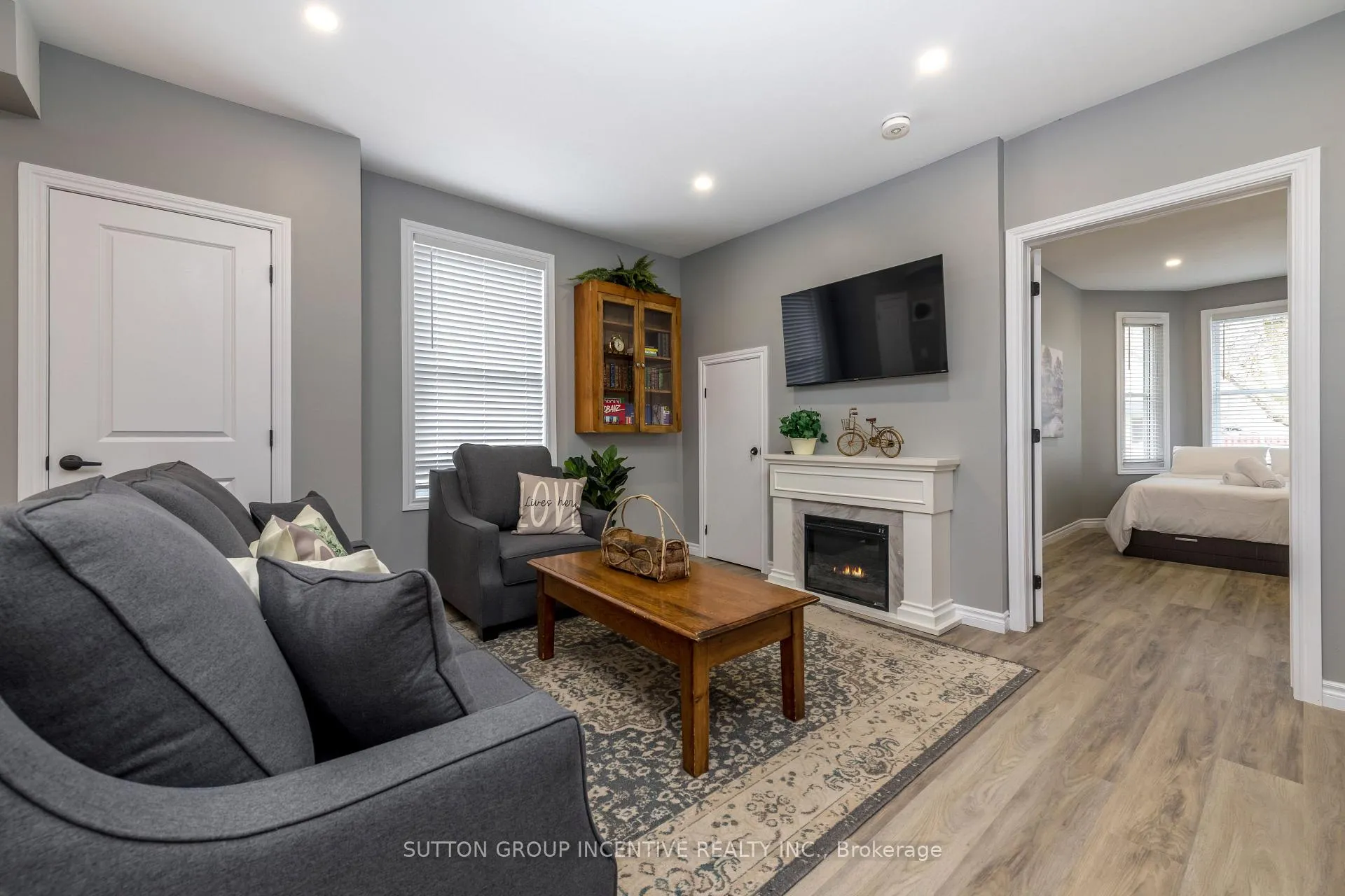 Photo 15 of 48 Alfred Street, Barrie, City Centre — HOMEH