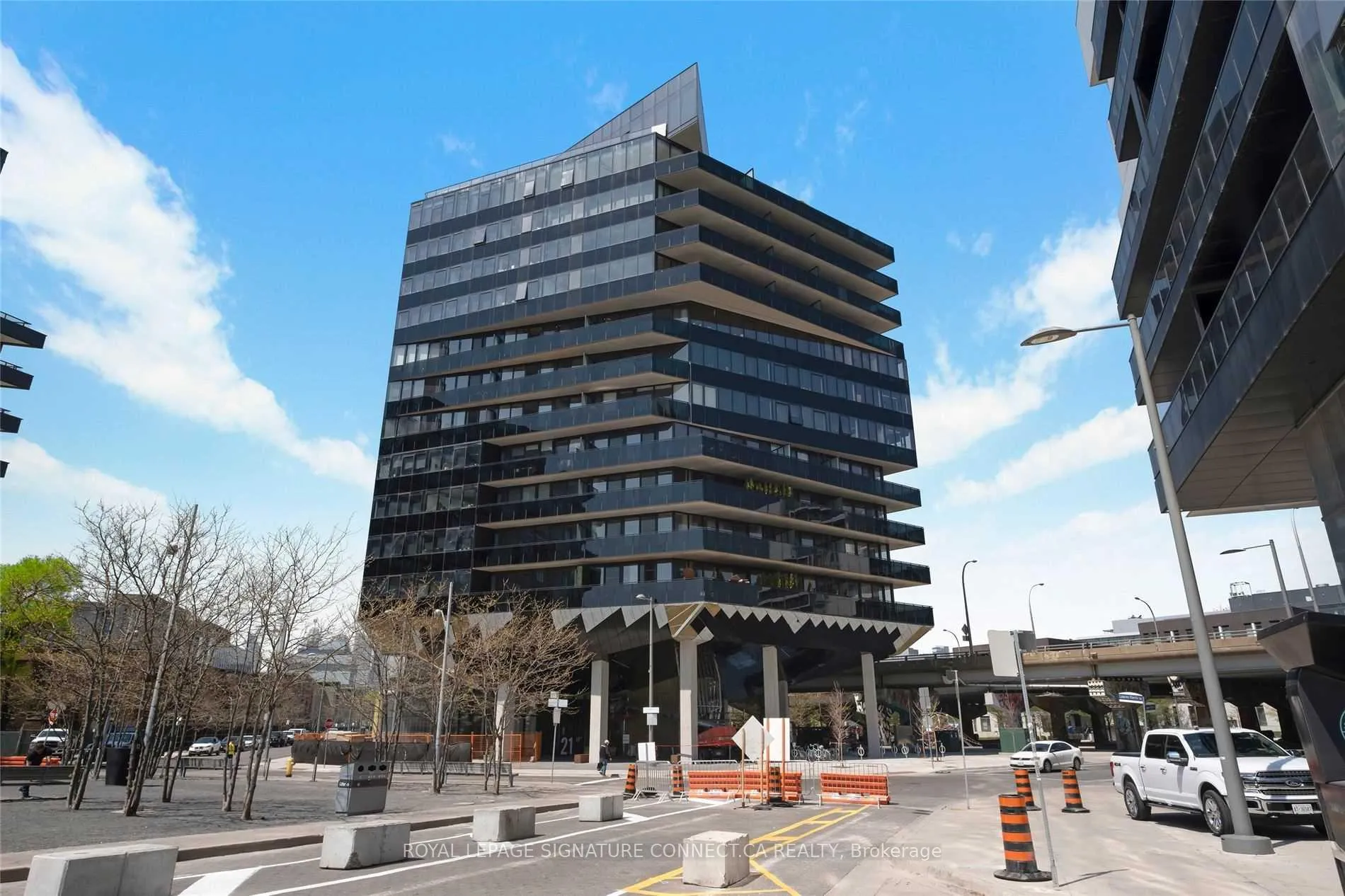 Front of Unit 910, 21 Lawren Harris Square