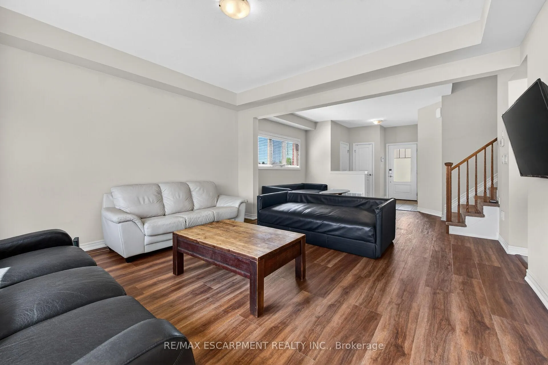 Photo 10 of 9 Winterberry Boulevard, Thorold, Confederation Heights — HOMEH