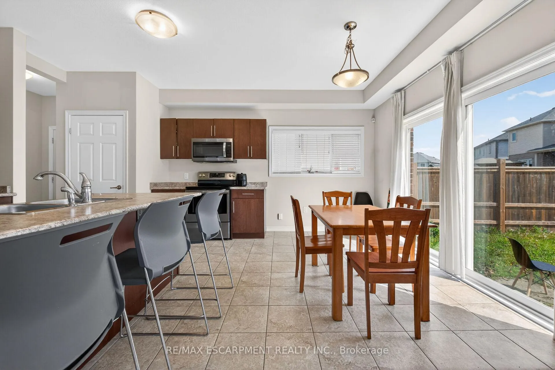 Photo 14 of 9 Winterberry Boulevard, Thorold, Confederation Heights — HOMEH