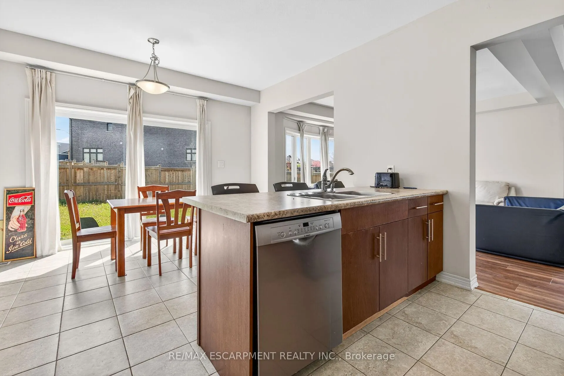 Photo 19 of 9 Winterberry Boulevard, Thorold, Confederation Heights — HOMEH