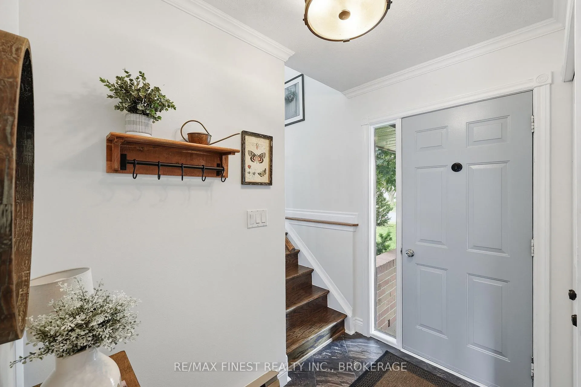 Photo 5 of 78 Nicholson Crescent, Loyalist, Amherstview — HOMEH