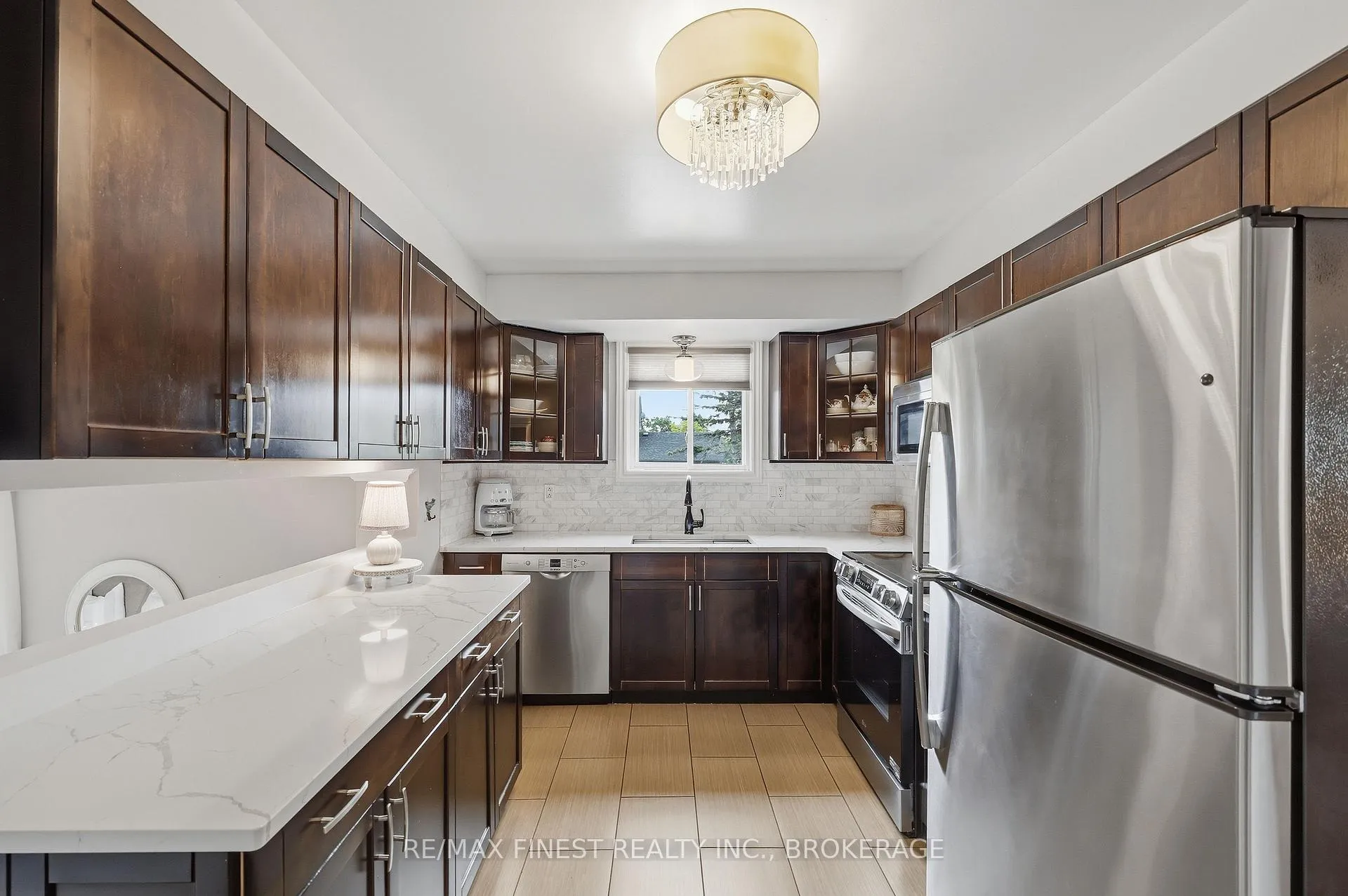 Photo 11 of 78 Nicholson Crescent, Loyalist, Amherstview — HOMEH