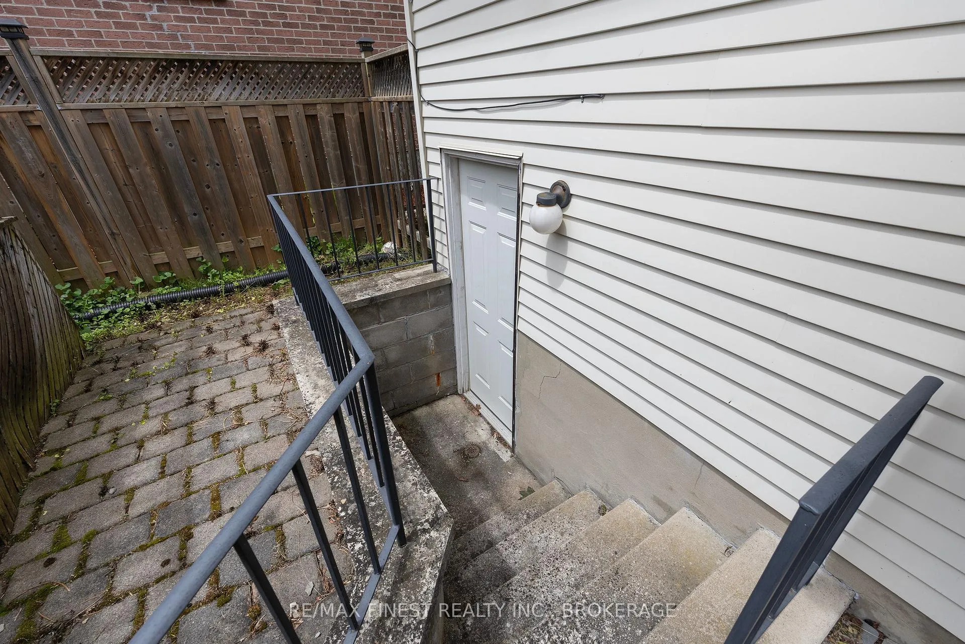 Photo 42 of 78 Nicholson Crescent, Loyalist, Amherstview — HOMEH