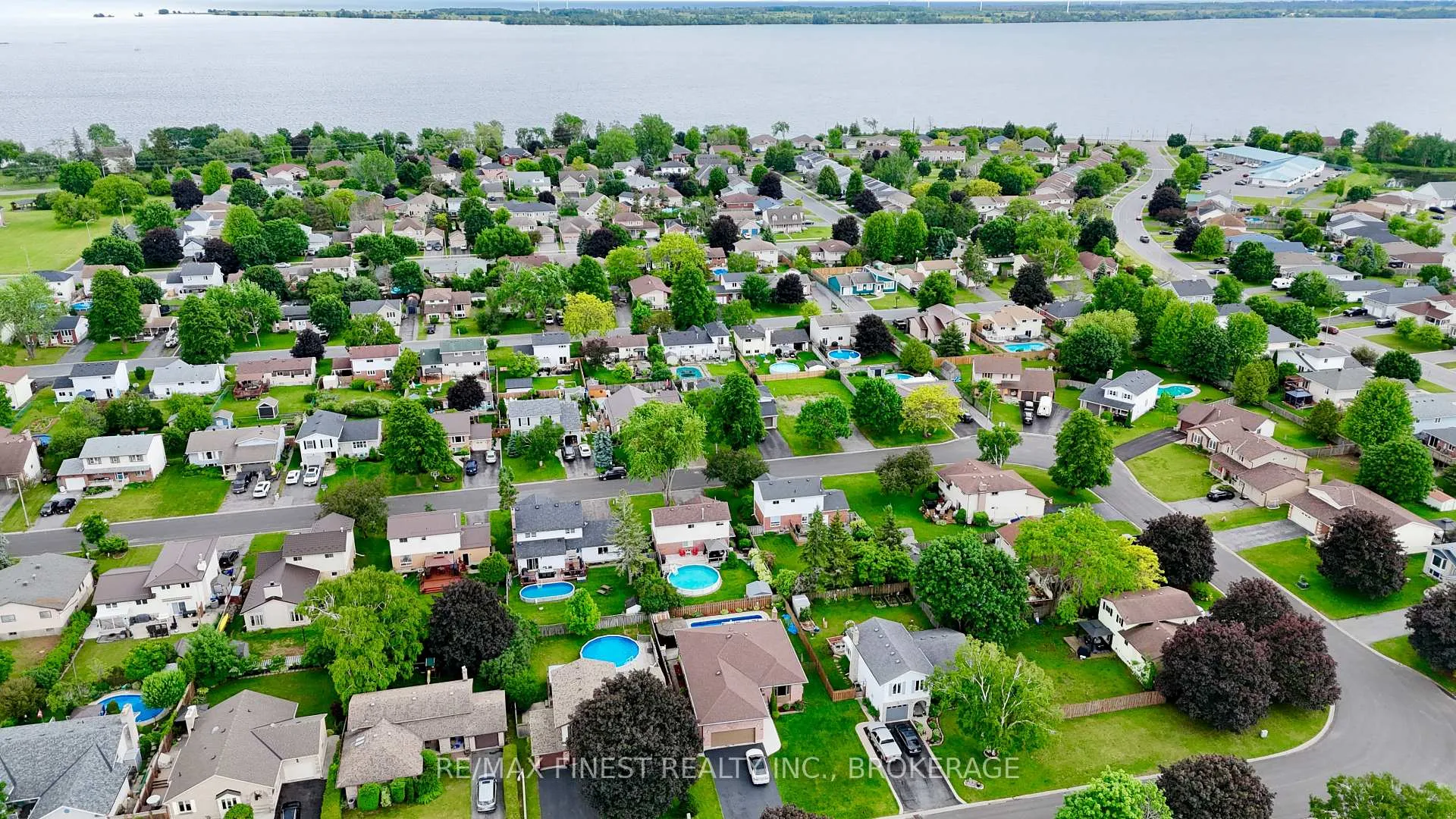 Photo 49 of 78 Nicholson Crescent, Loyalist, Amherstview — HOMEH
