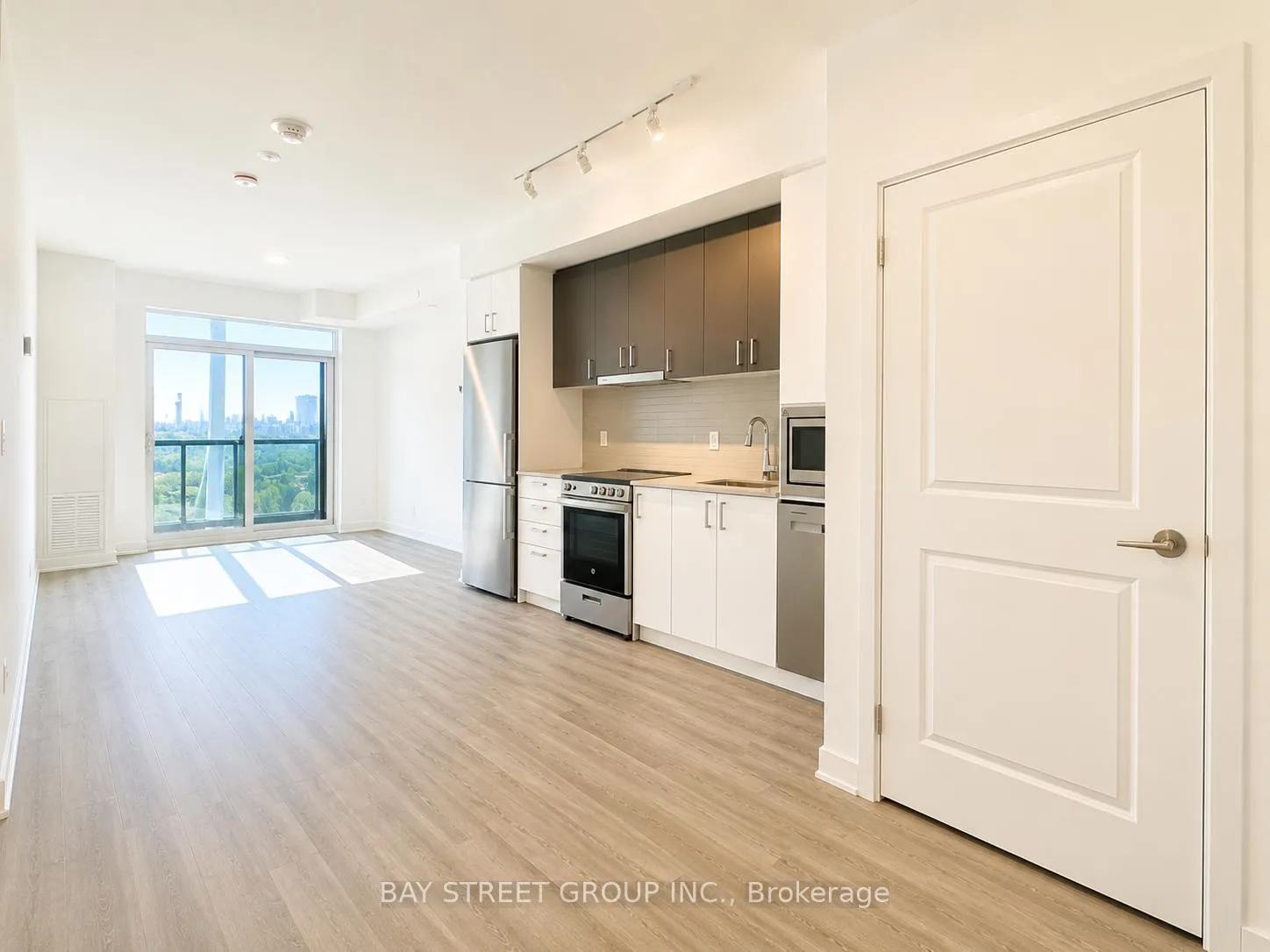Photo 1 of Unit 912, 50 Upper Mall Way, Vaughan, Brownridge — HOMEH