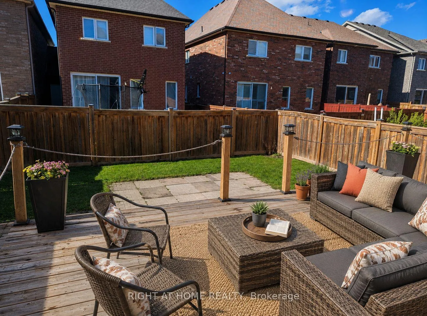 Photo 16 of 52 Holt Drive, New Tecumseth, Alliston — HOMEH
