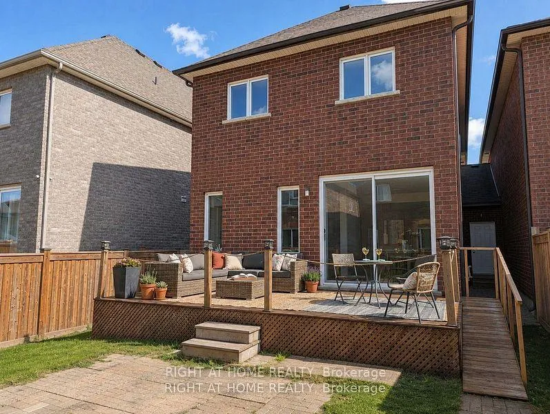 Photo 17 of 52 Holt Drive, New Tecumseth, Alliston — HOMEH