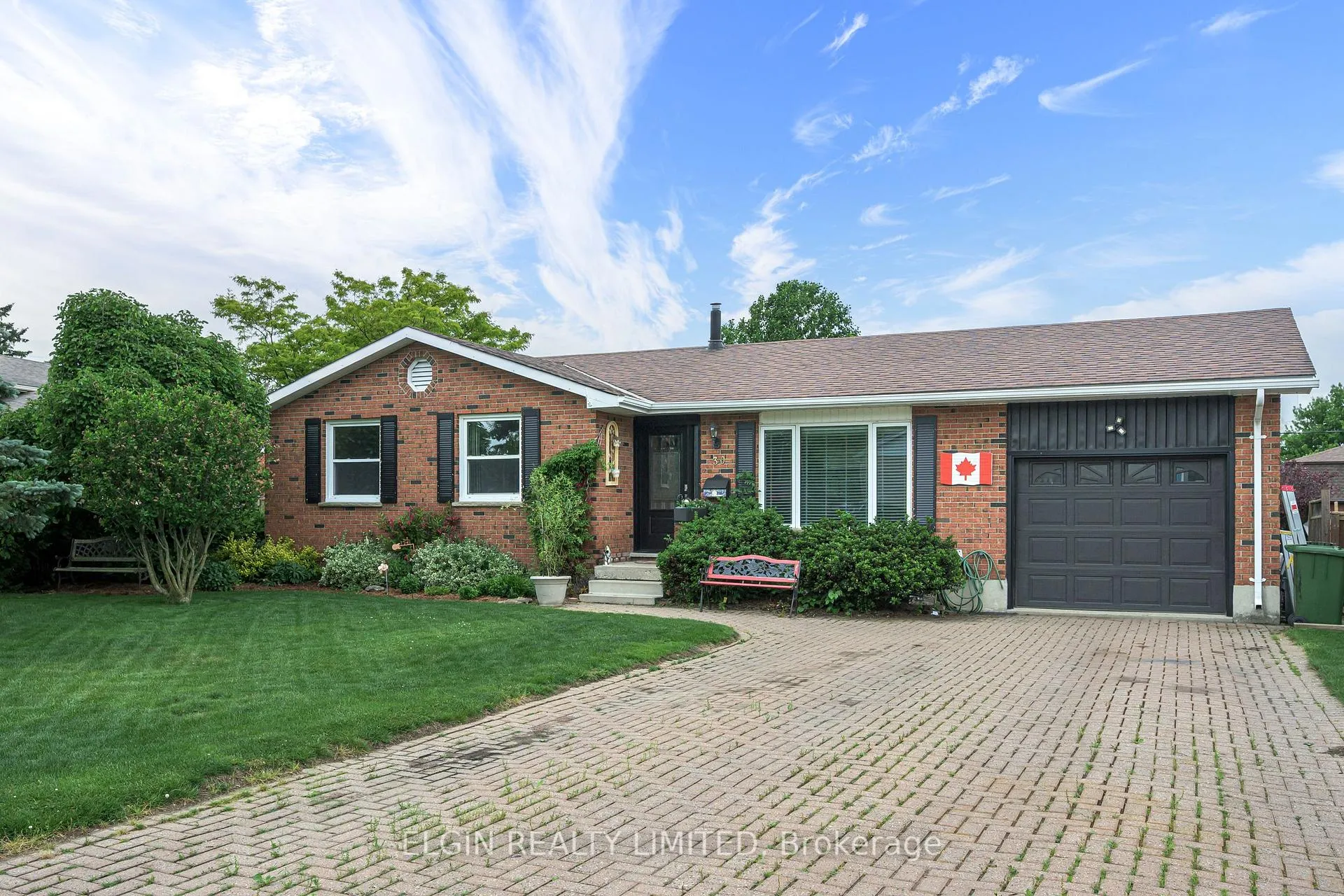 Photo 1 of 30 Erinlea Drive, St. Thomas — HOMEH