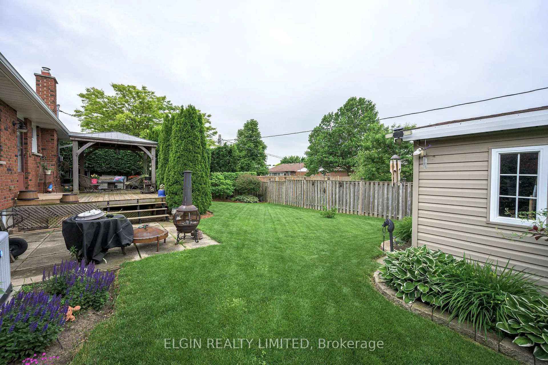 Photo 4 of 30 Erinlea Drive, St. Thomas — HOMEH
