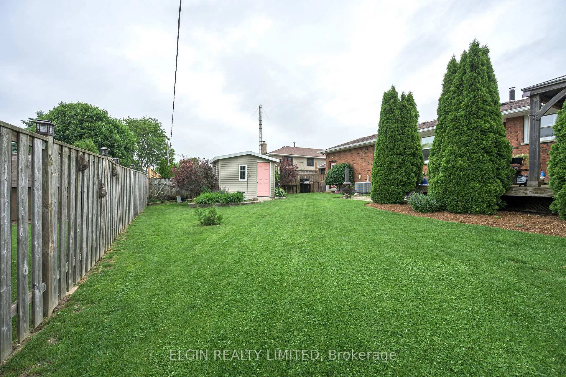 Photo 6 of 30 Erinlea Drive, St. Thomas — HOMEH