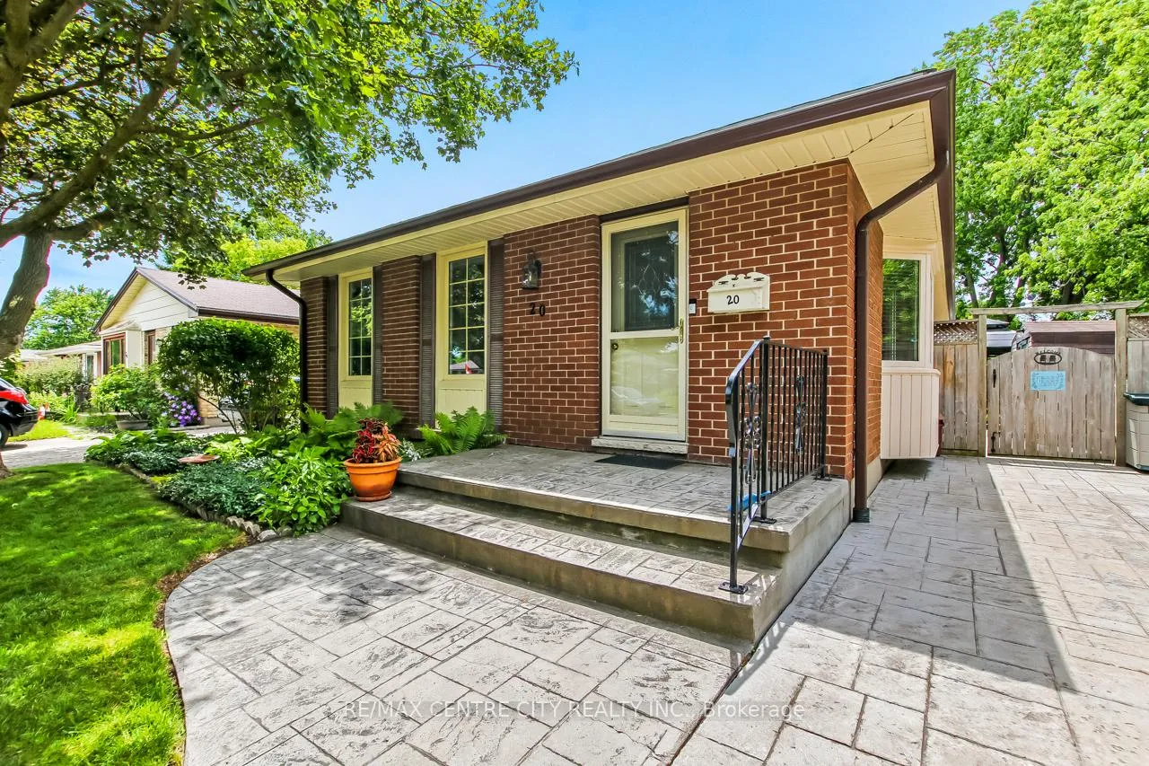 Photo 2 of 20 Hines Crescent, London, South Q — HOMEH