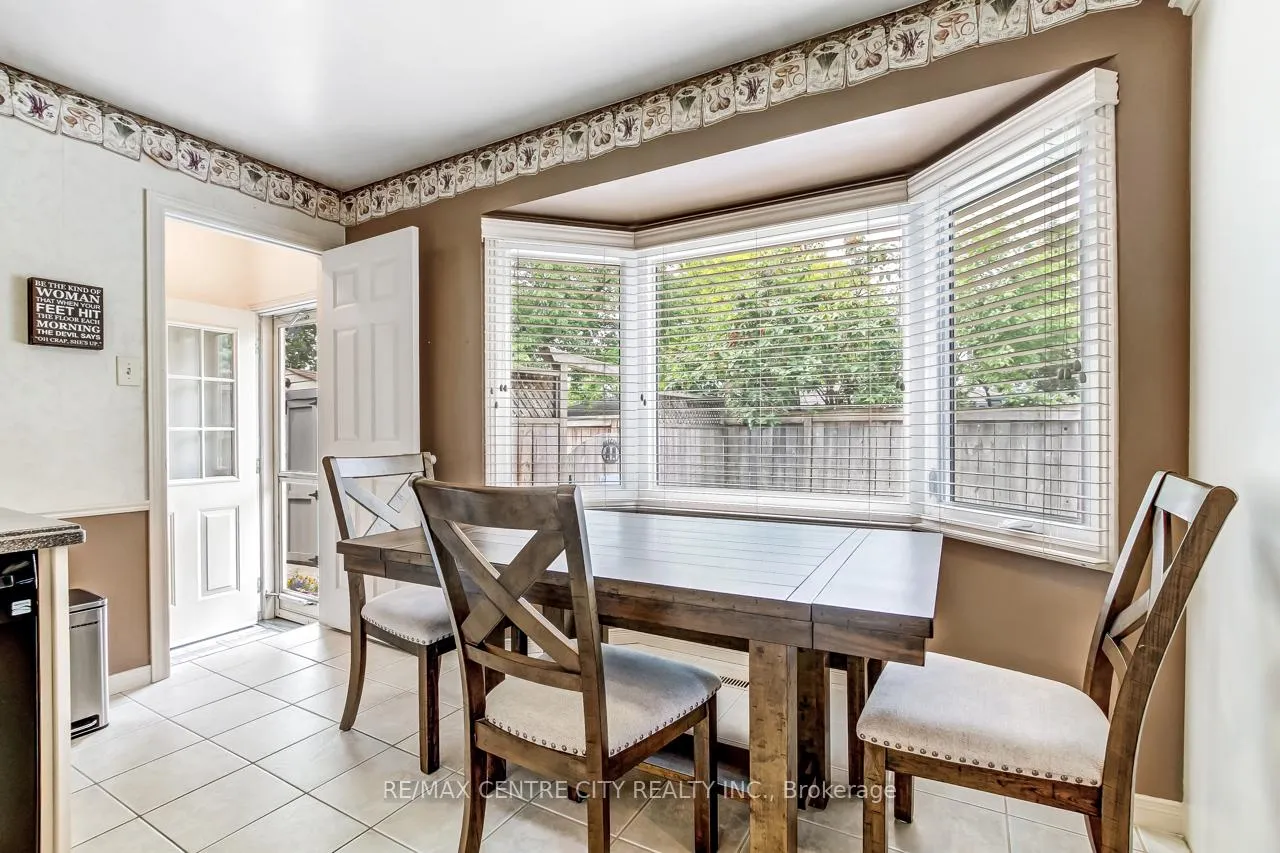 Photo 9 of 20 Hines Crescent, London, South Q — HOMEH