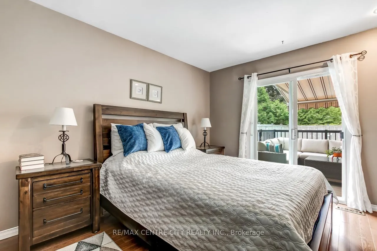 Photo 12 of 20 Hines Crescent, London, South Q — HOMEH