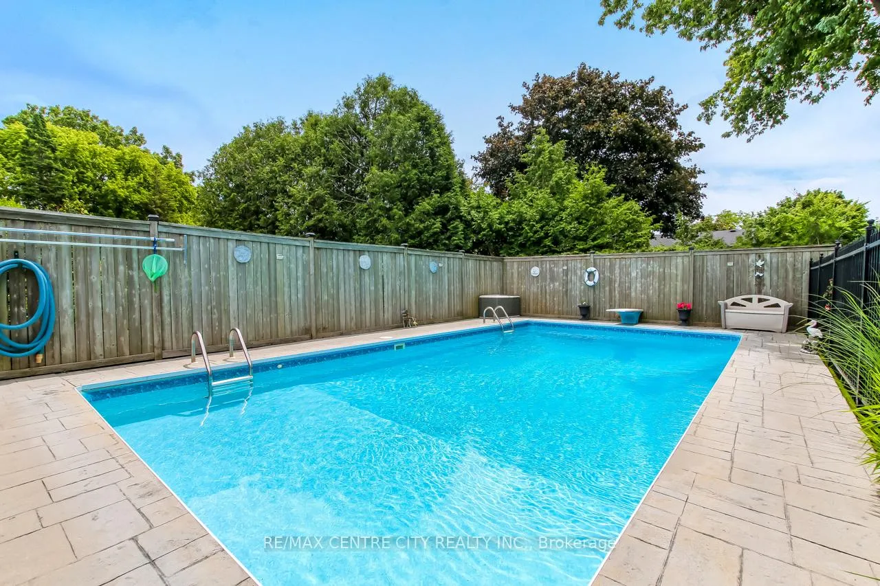 Photo 24 of 20 Hines Crescent, London, South Q — HOMEH