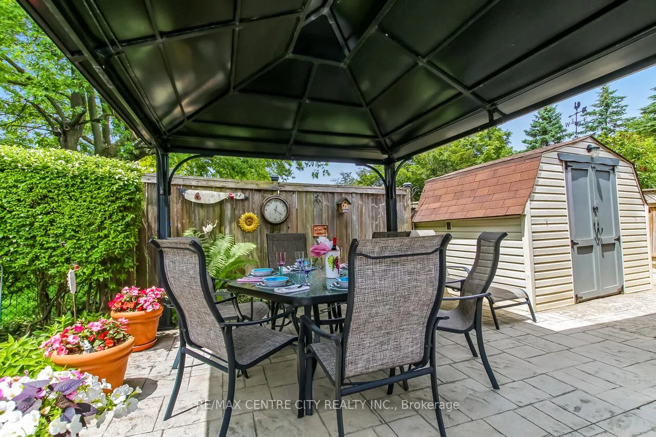 Photo 27 of 20 Hines Crescent, London, South Q — HOMEH