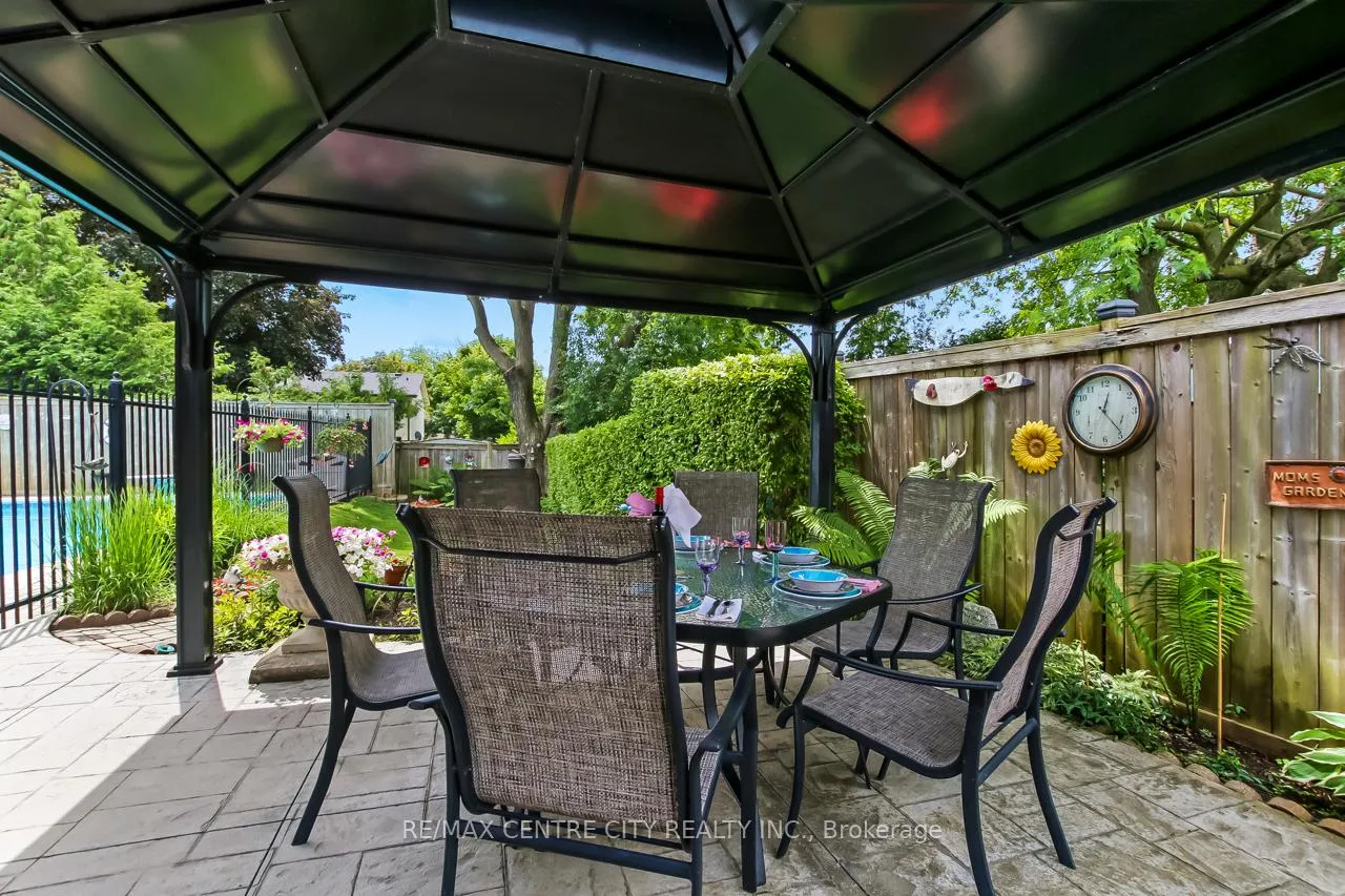Photo 31 of 20 Hines Crescent, London, South Q — HOMEH
