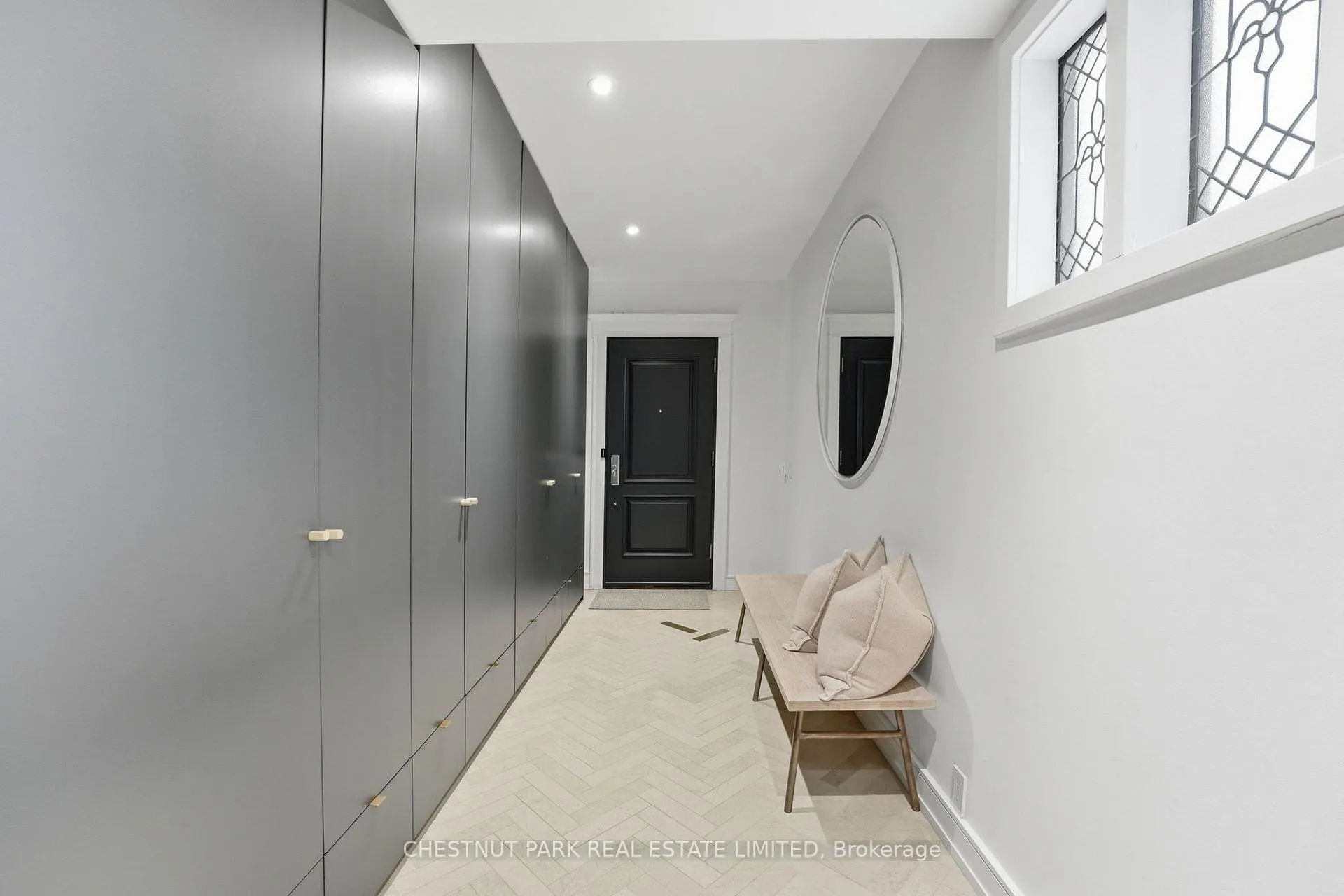 Photo 2 of 154 Cottingham Street, Toronto, Yonge-St. Clair — HOMEH