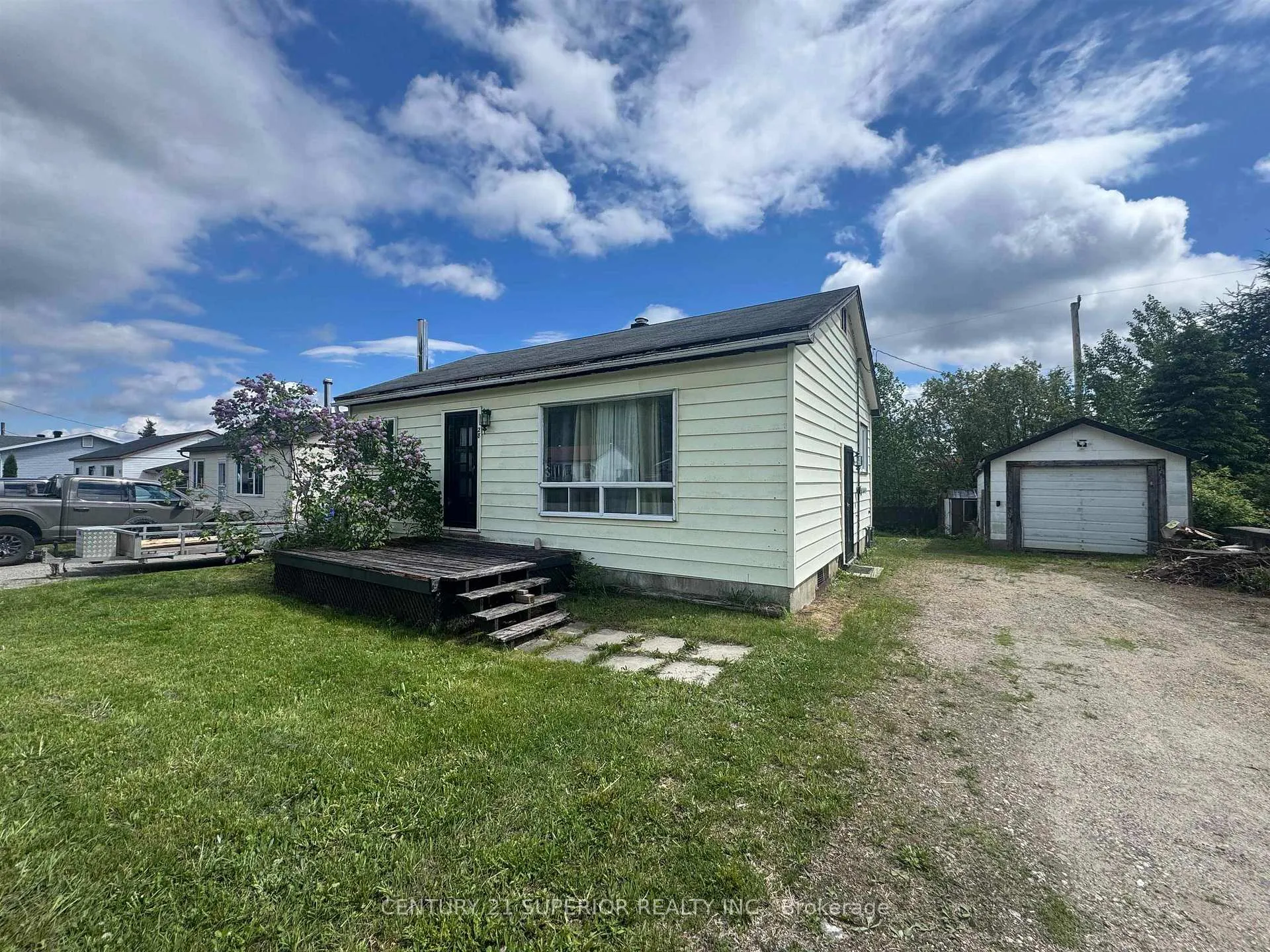 Photo 1 of 28 Warbler Drive, Manitouwadge — HOMEH