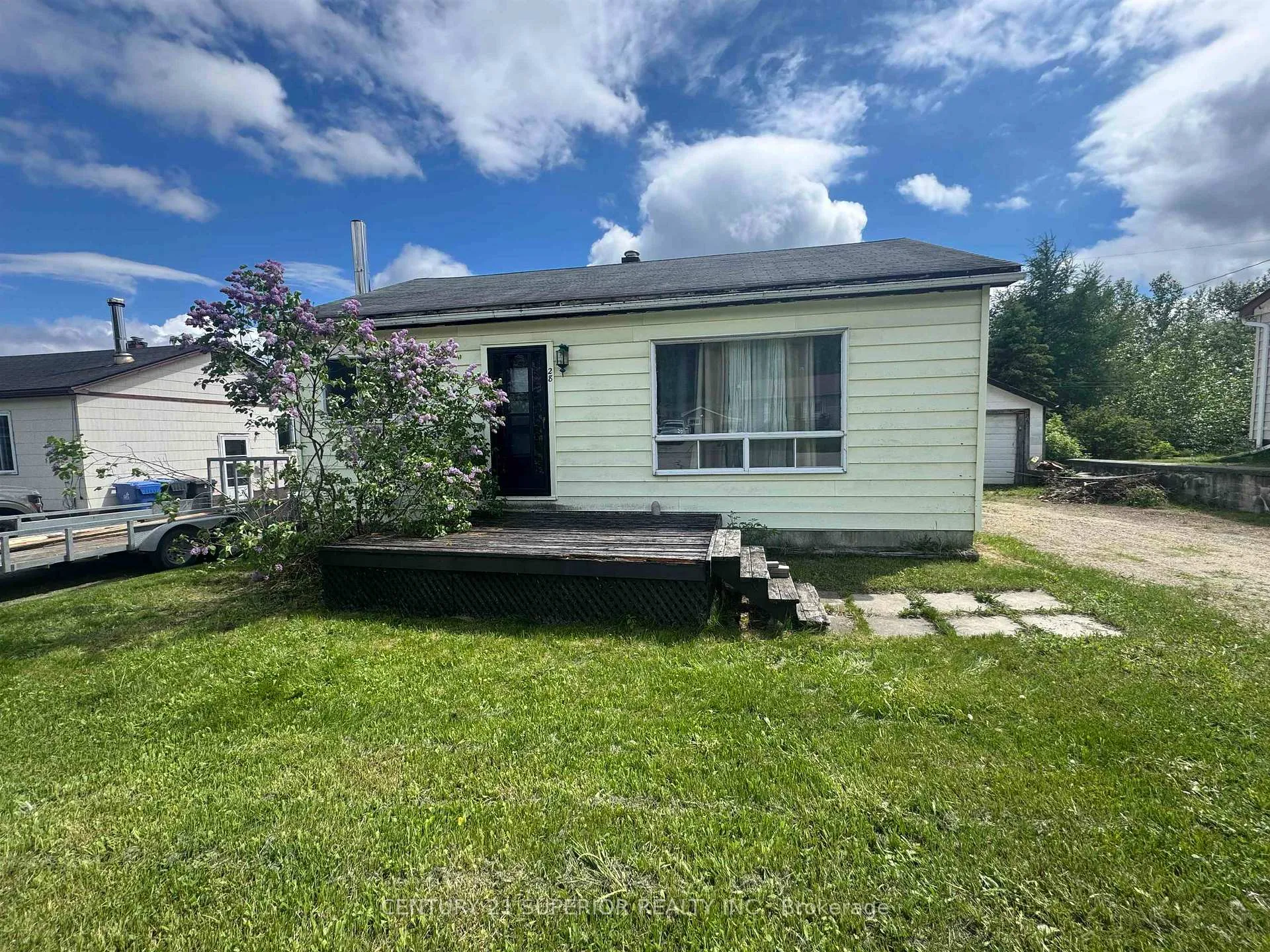 Photo 2 of 28 Warbler Drive, Manitouwadge — HOMEH