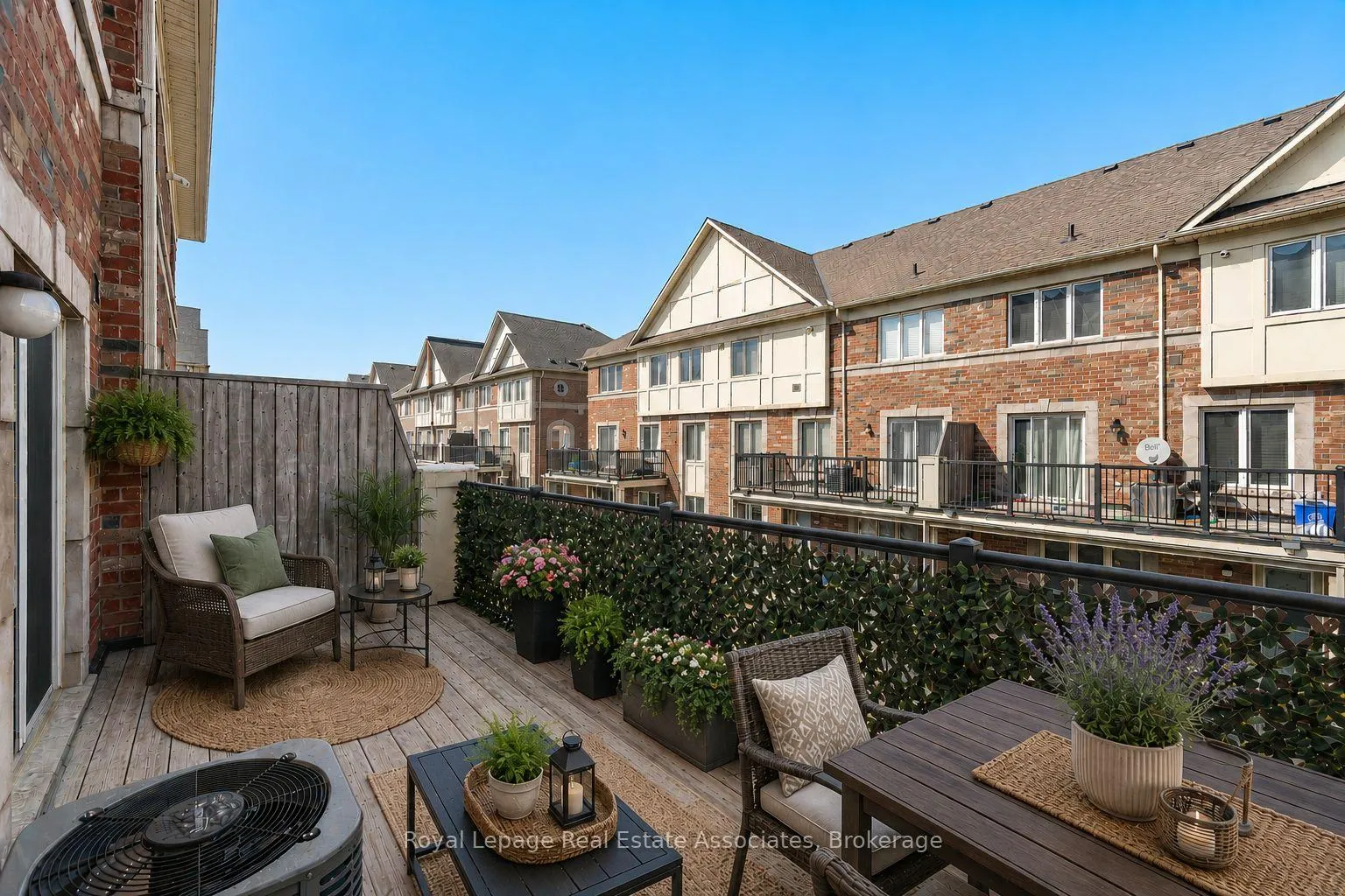 Photo 30 of 192 Louisbourg Way, Markham, Greensborough — HOMEH